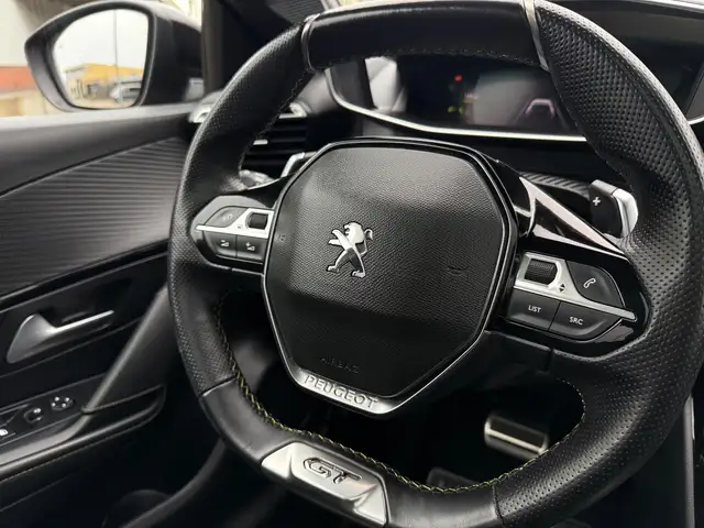 Peugeot 208 view 19