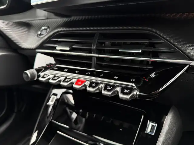 Peugeot 208 view 18