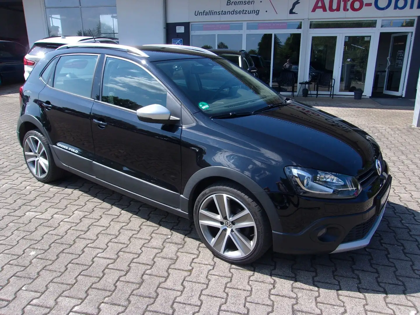 Volkswagen Polo 1.2 TSI "CROSS" Schwarz - 1