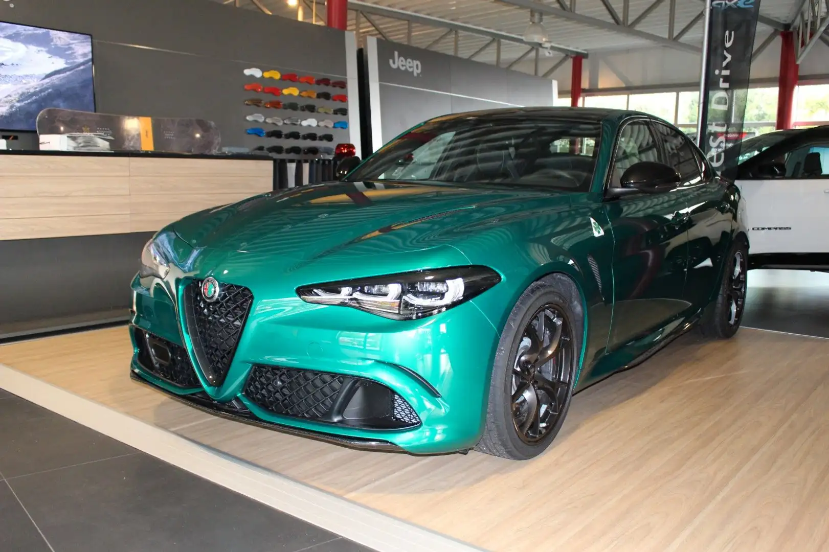 Alfa Romeo Giulia Quadrifoglio SPARCO/CARBON/AKRAPOVIC Vert - 1