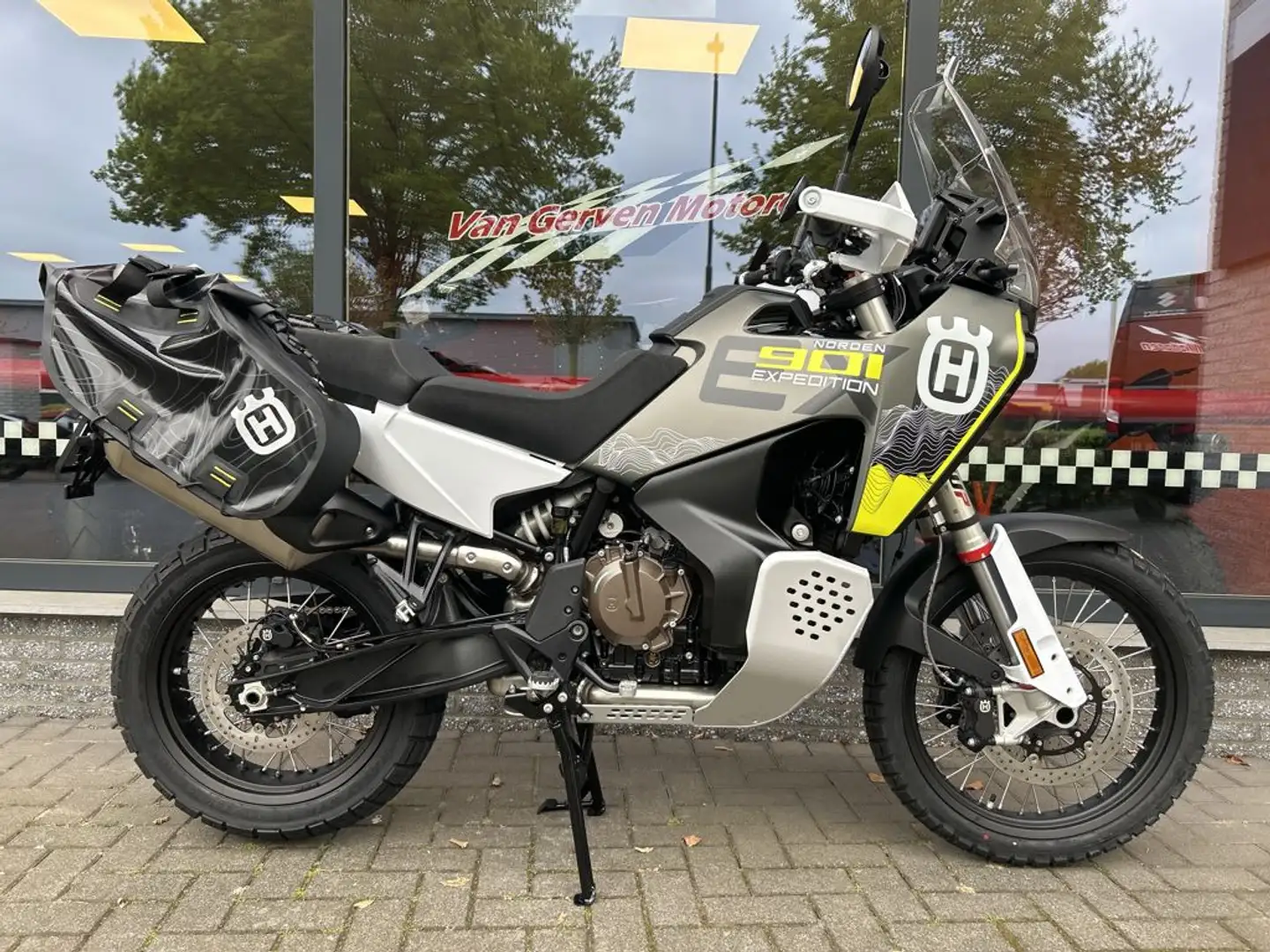 Husqvarna Norden 901 EXPEDITION - 1