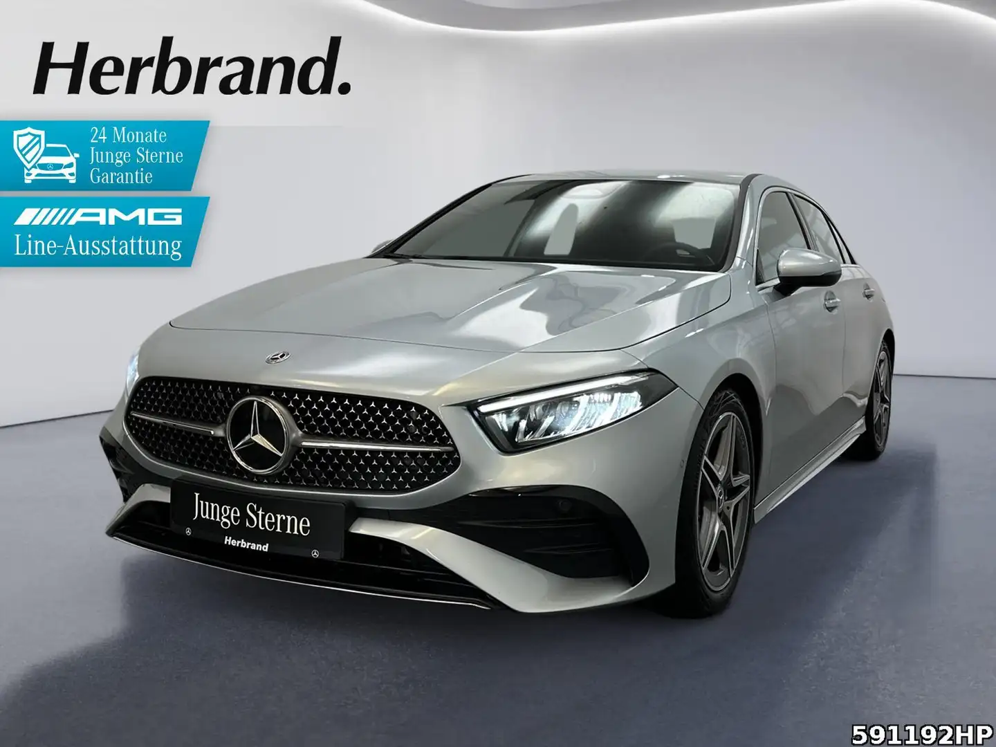 Mercedes-Benz A 200 AMG *Distronic Keyless Kamera 18" Ambiente Silber - 1