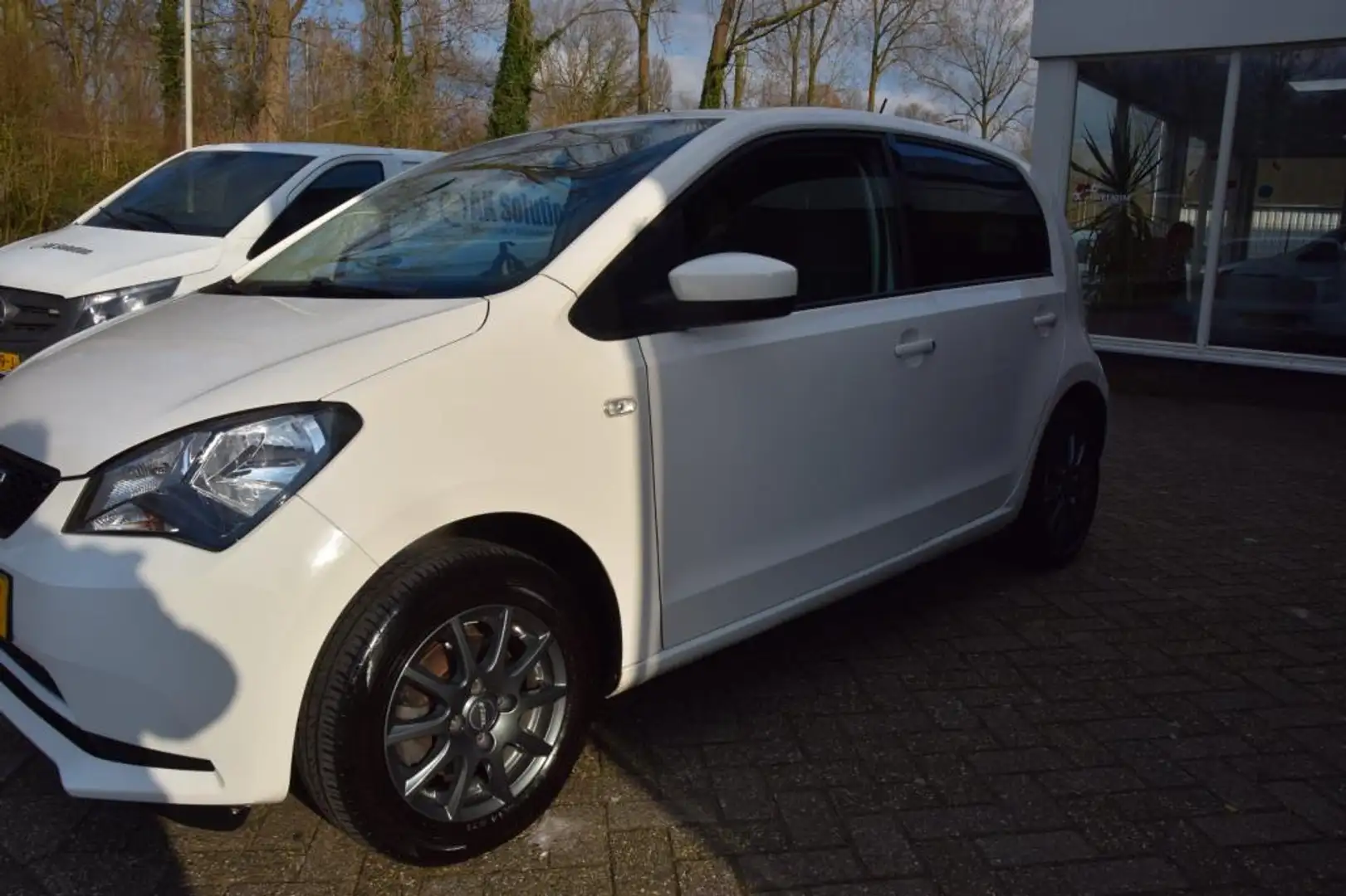 SEAT Mii 1.0 Mii by Cosmopolitan Blanco - 1