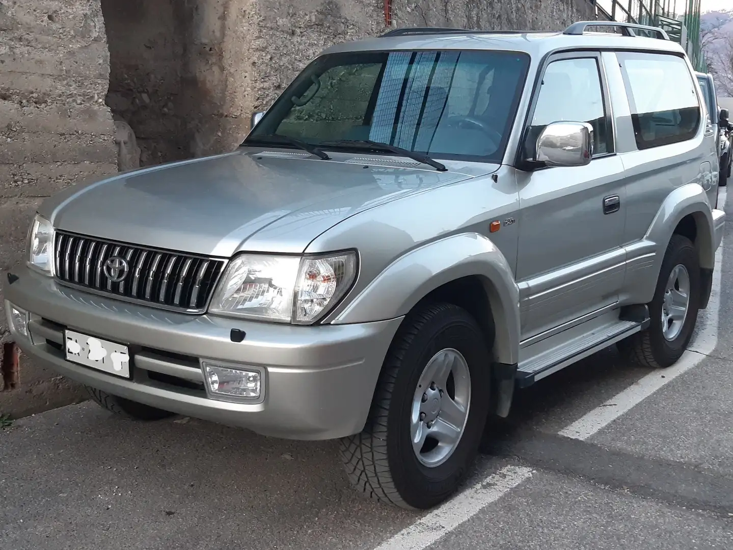 Toyota Land Cruiser 90 Gx d-4D - 1