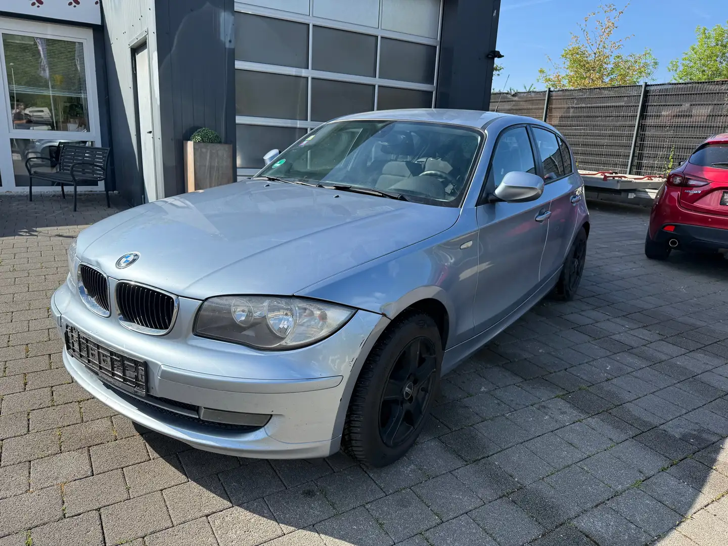 BMW 116 116d Blau - 1