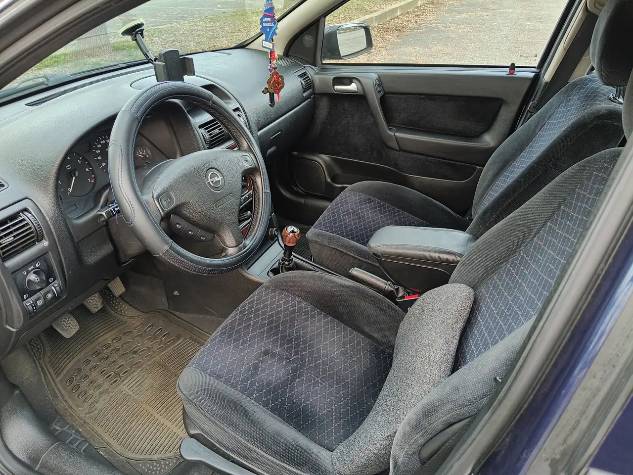 Opel Astra 5p 1.6i 16v CDX, foto 11