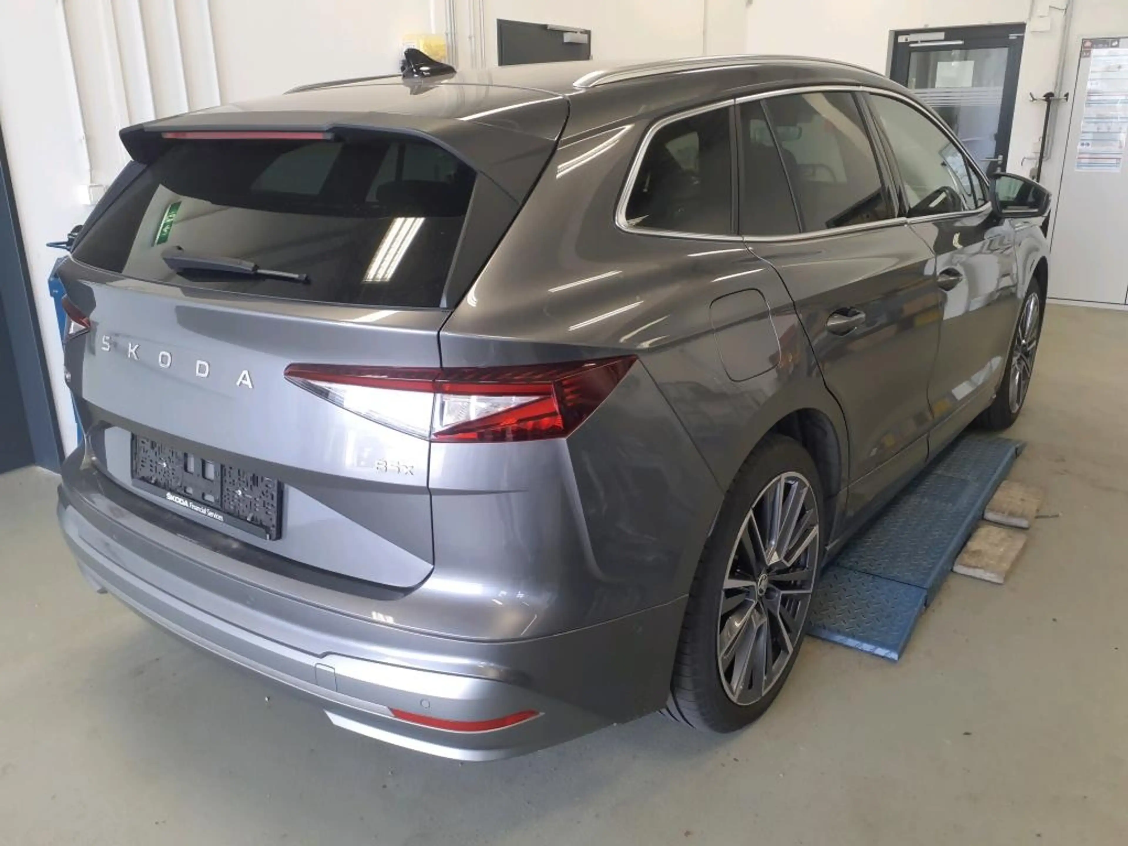 Skoda Enyaq iV 85x L&K +WÄPU +AHK +360° +CANTON +MATRIX +HuD — photo 5