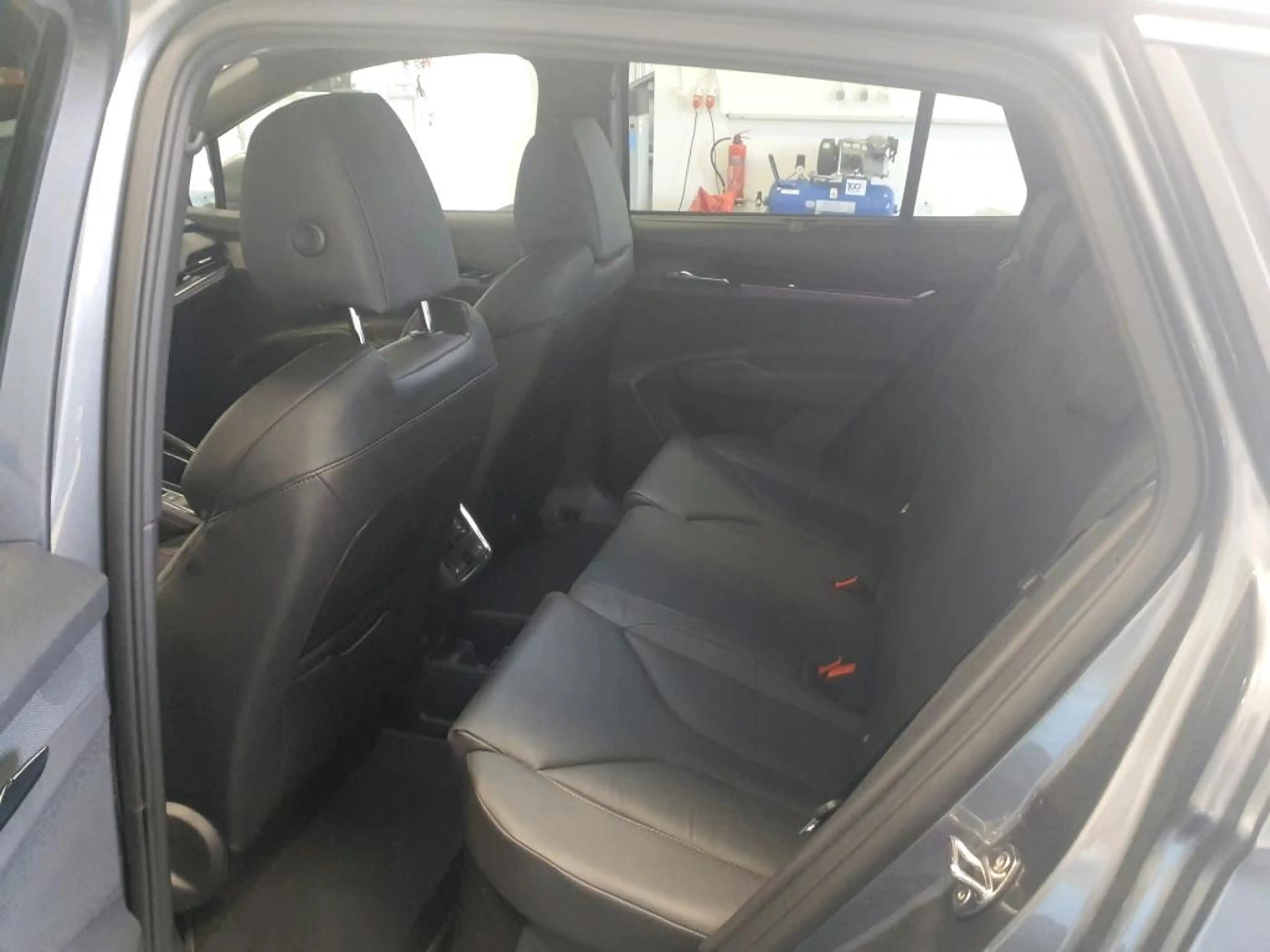 Skoda Enyaq iV 85x L&K +WÄPU +AHK +360° +CANTON +MATRIX +HuD — photo 8