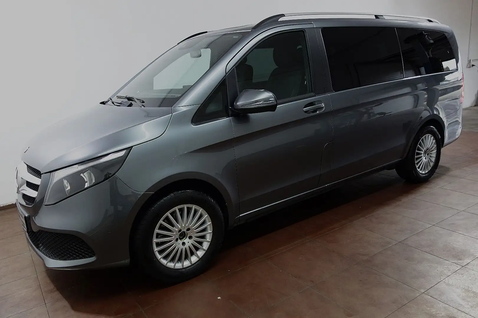 Mercedes-Benz V 250 d EDITION 4MATIC lang Sportpaket Stdhz/MBUX Gris - 2