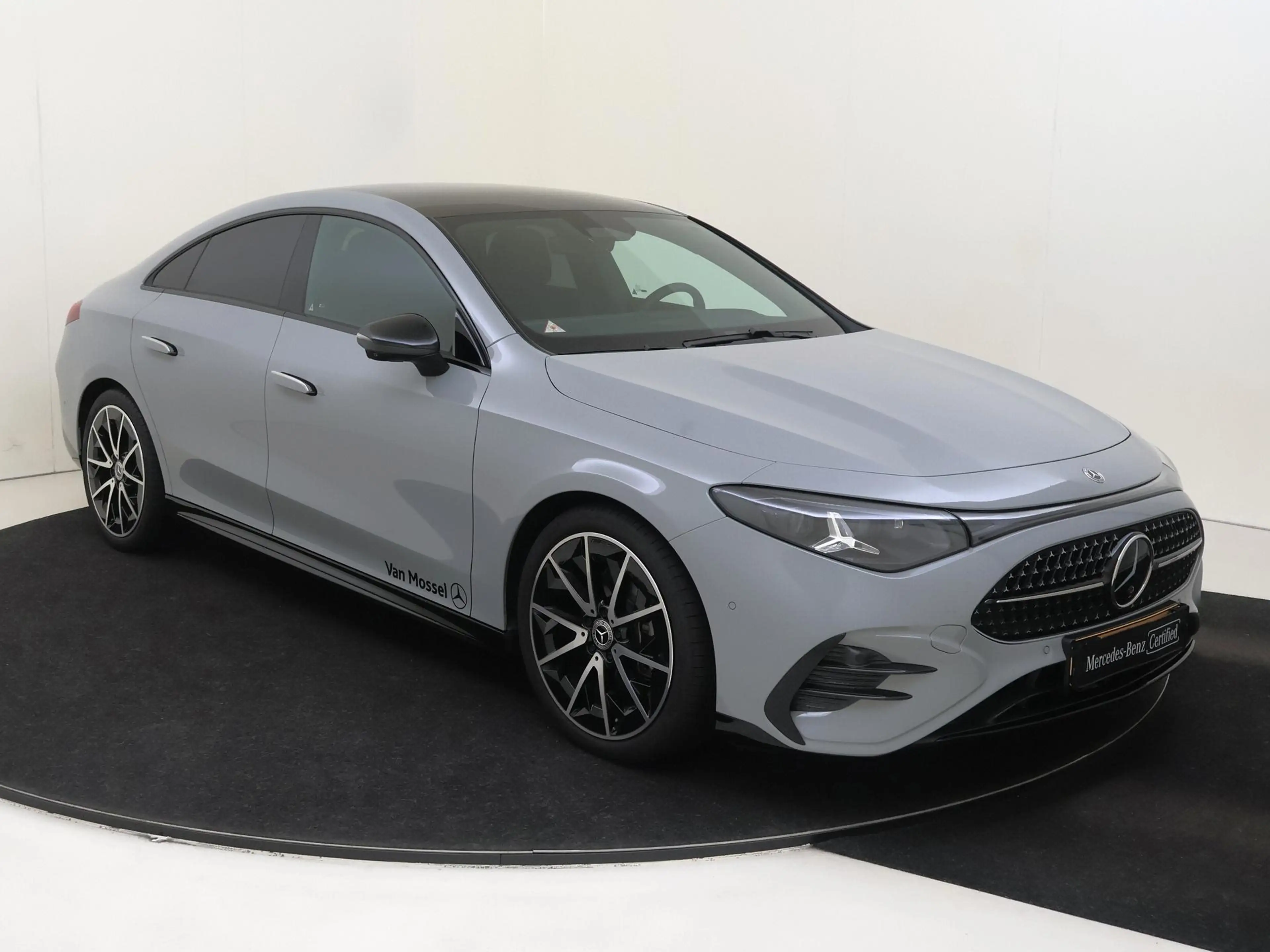 Mercedes-Benz CLA 180 Business Solution AMG — photo 2