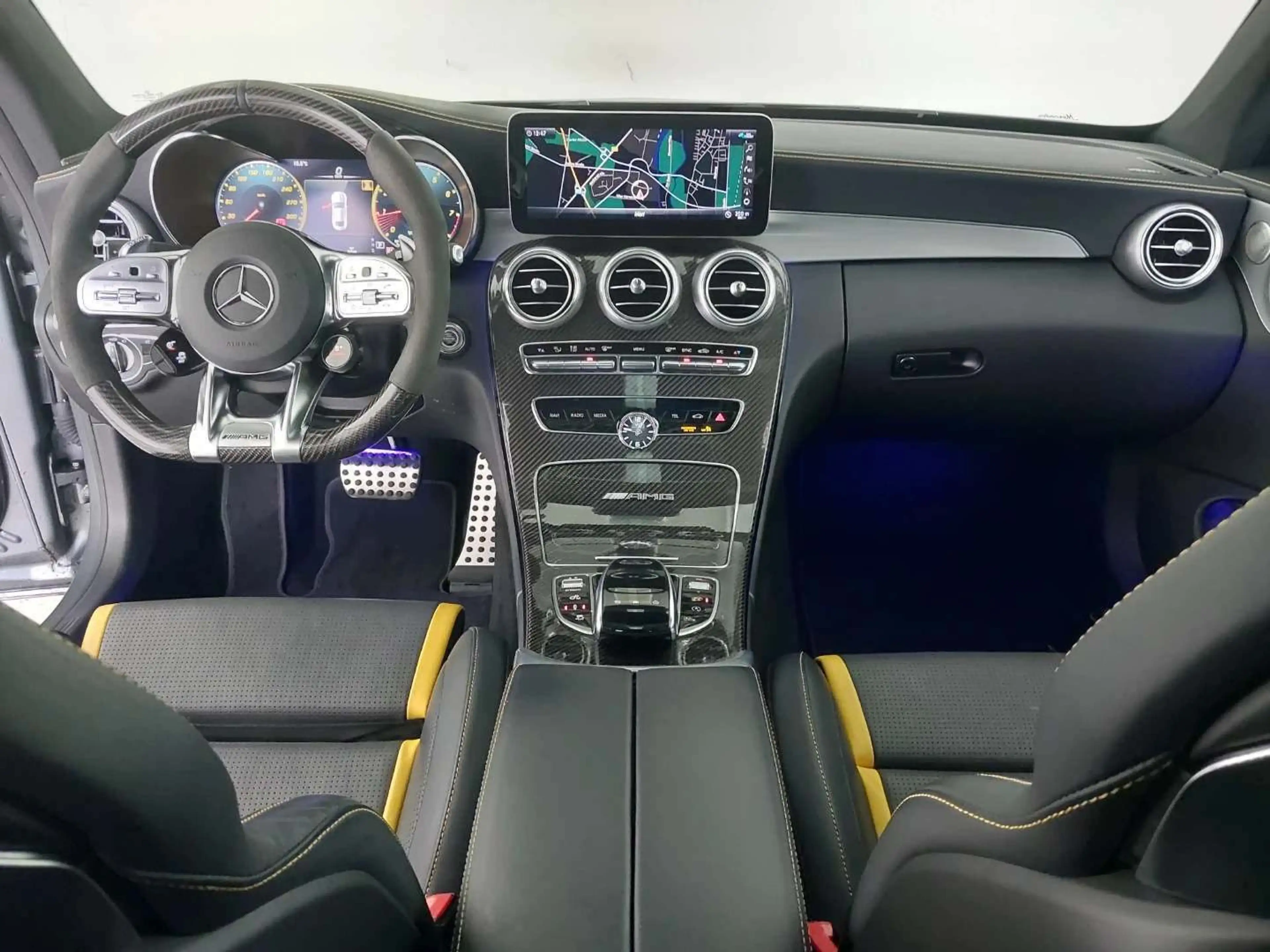 Mercedes-Benz C 63 AMG |PERF-SITZE+AGA|NIGHT|CARBON|PANO|BURM.| — photo 4