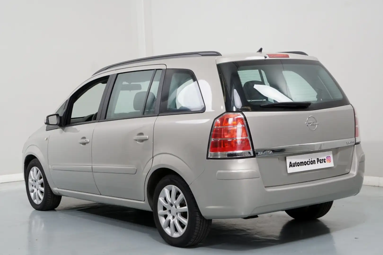 Opel Zafira 1.9CDTi Enjoy Beige - 2