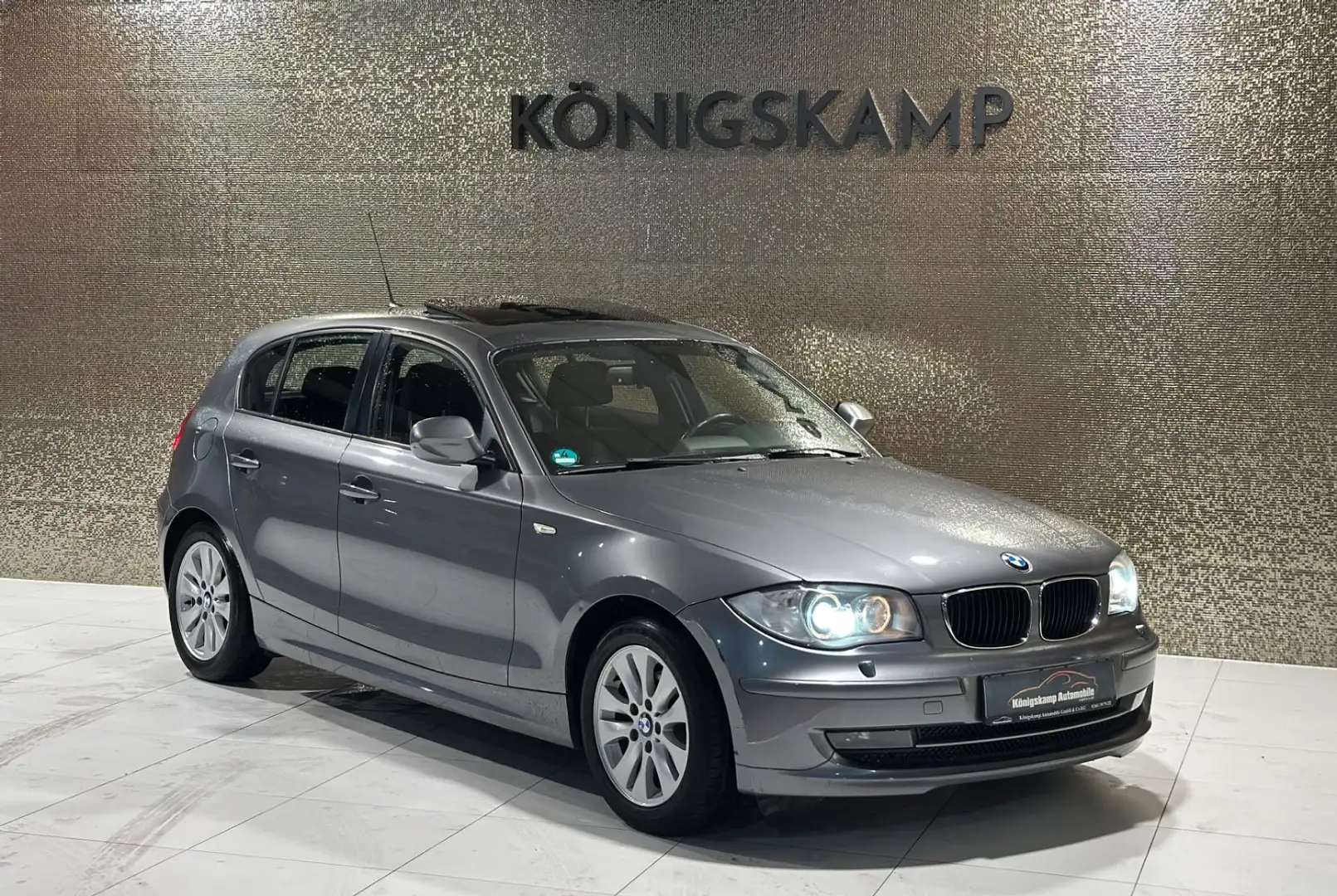 BMW 116 d * SHZ * PDC * SCHIEBEDACH * SERVICE NEU * Grau - 1