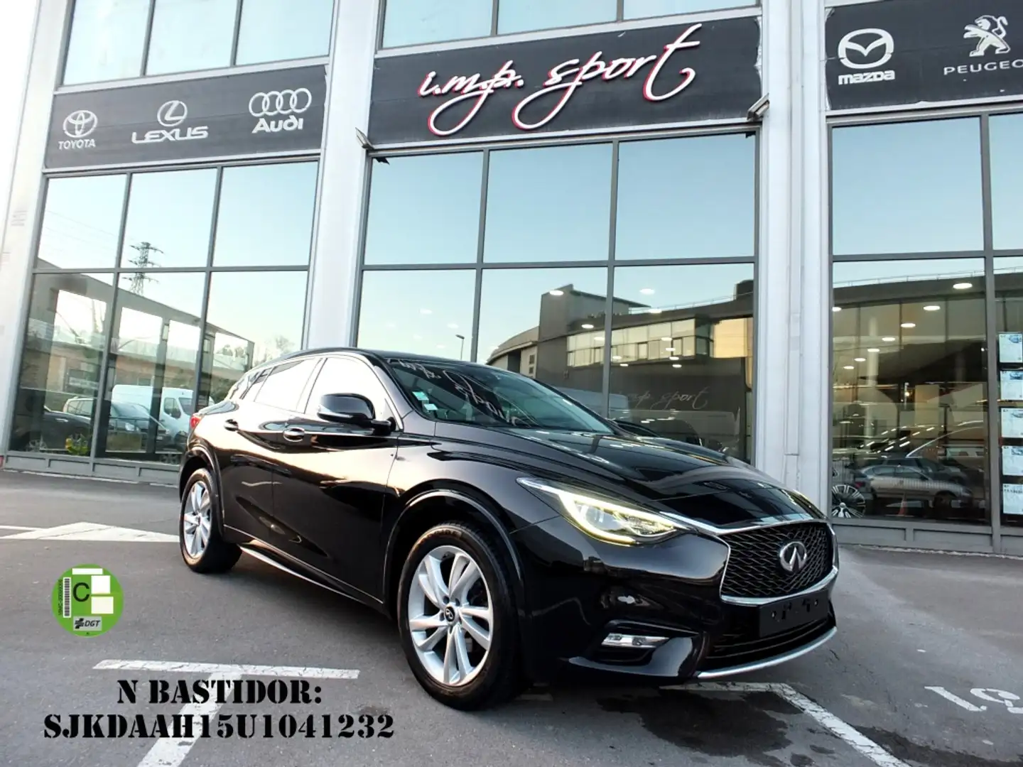 Infiniti Q30 1.5d Premium Negro - 1