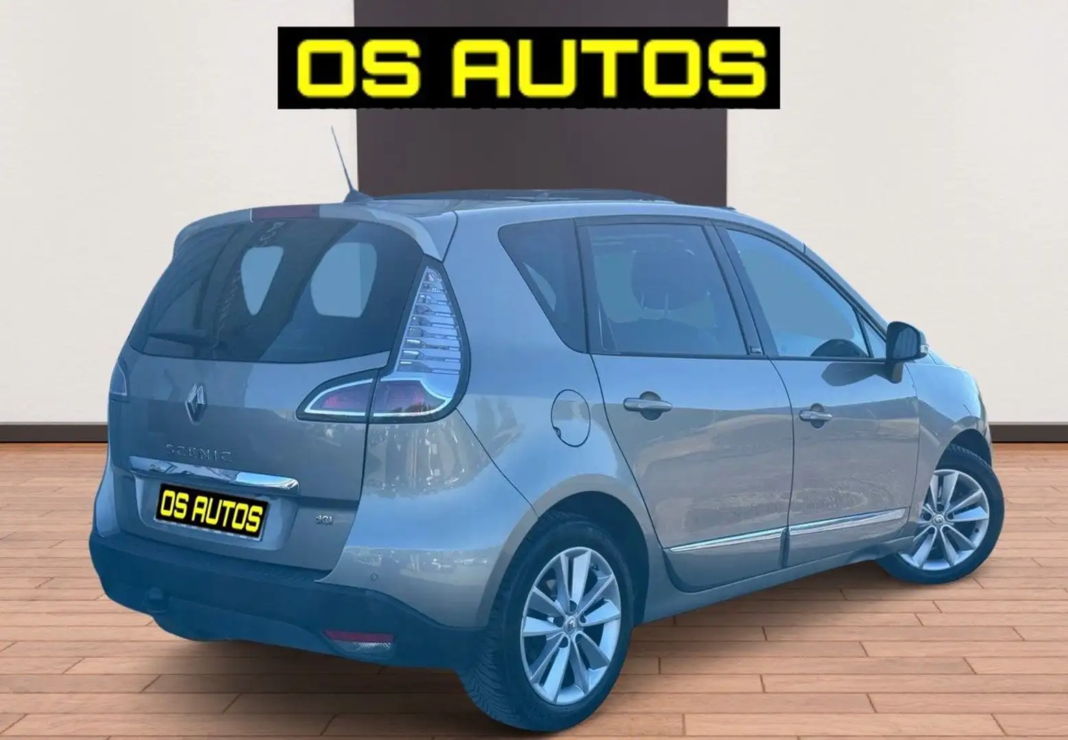 Renault Scenic III dCi 130CH FAP eco2 Initiale Paris (7 CV) 2012 %2B CAMERA %2B TOIT OUVRANT %2B ATTELAGE Beige - 2