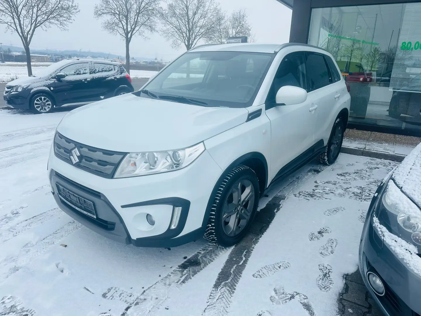 Suzuki Vitara 1.6 Club 4x2, Automatic, Kamera, abnb. AHK, uvm. Weiß - 1