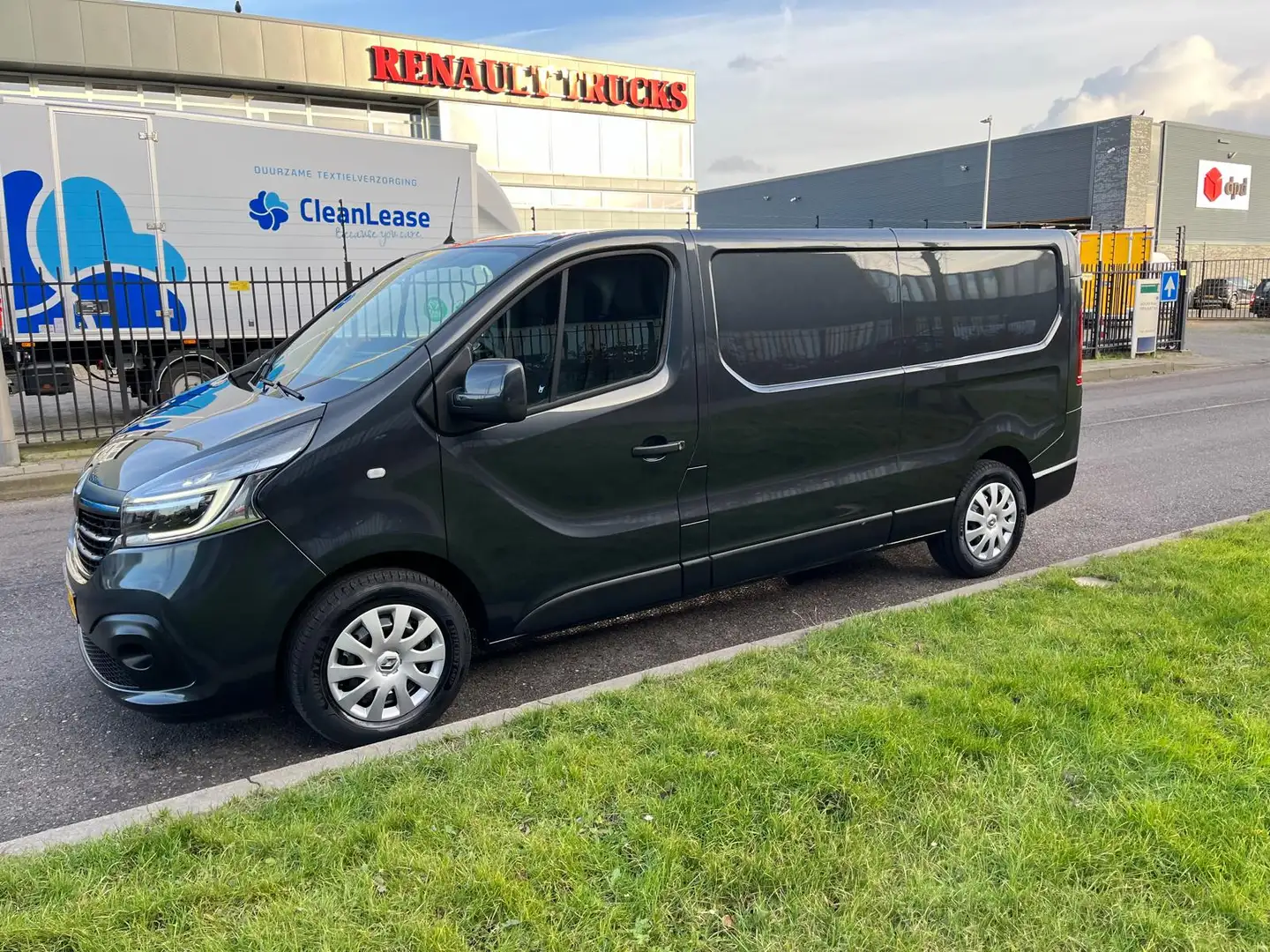 Renault Trafic 2.0 DCI, L2 H1, 145 pk, Comfort, Airco, Nav, !!! 4 Grijs - 2