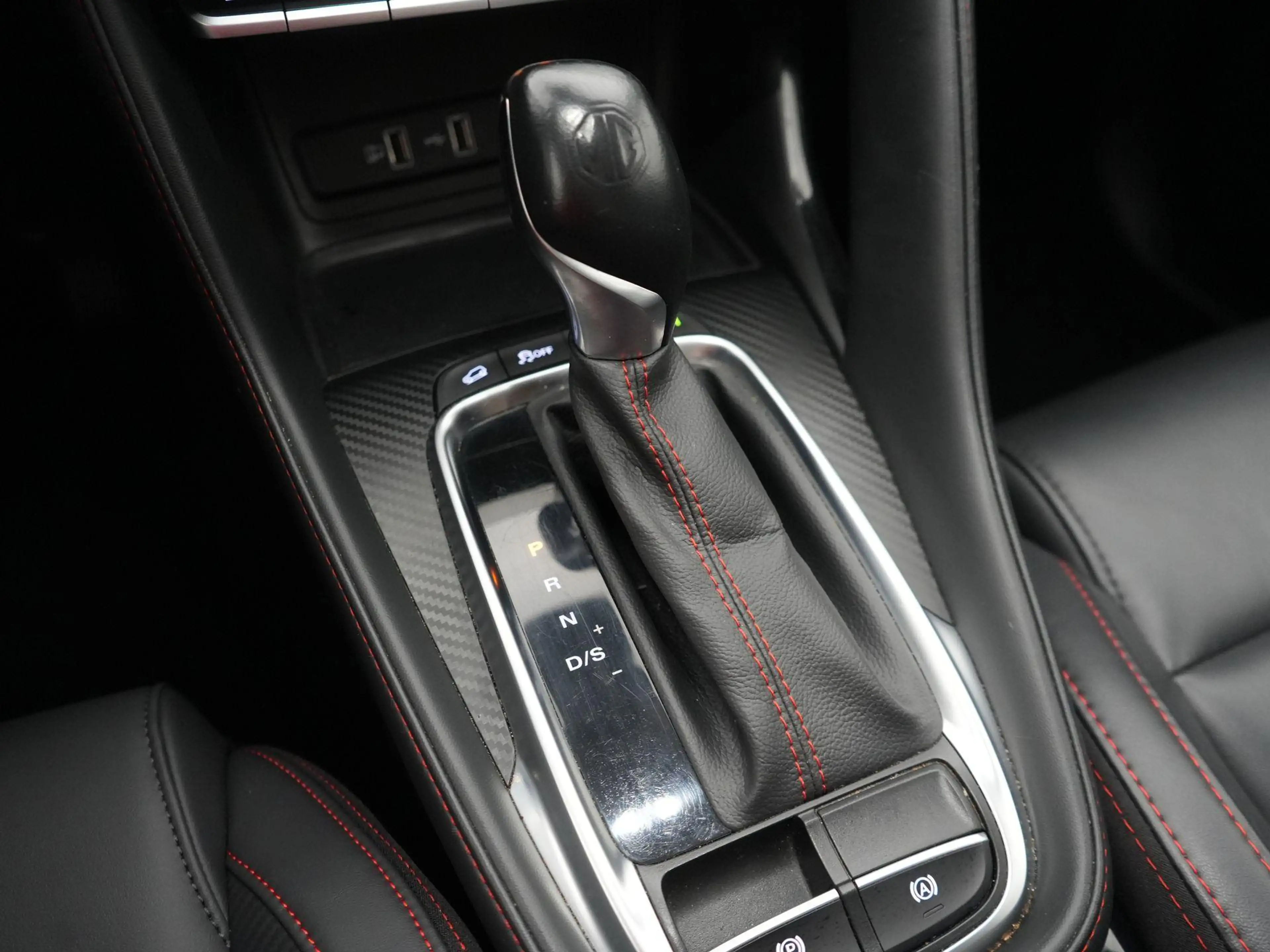 MG ZS ice Luxury vol leder interieur - zetel verwarming — photo 10