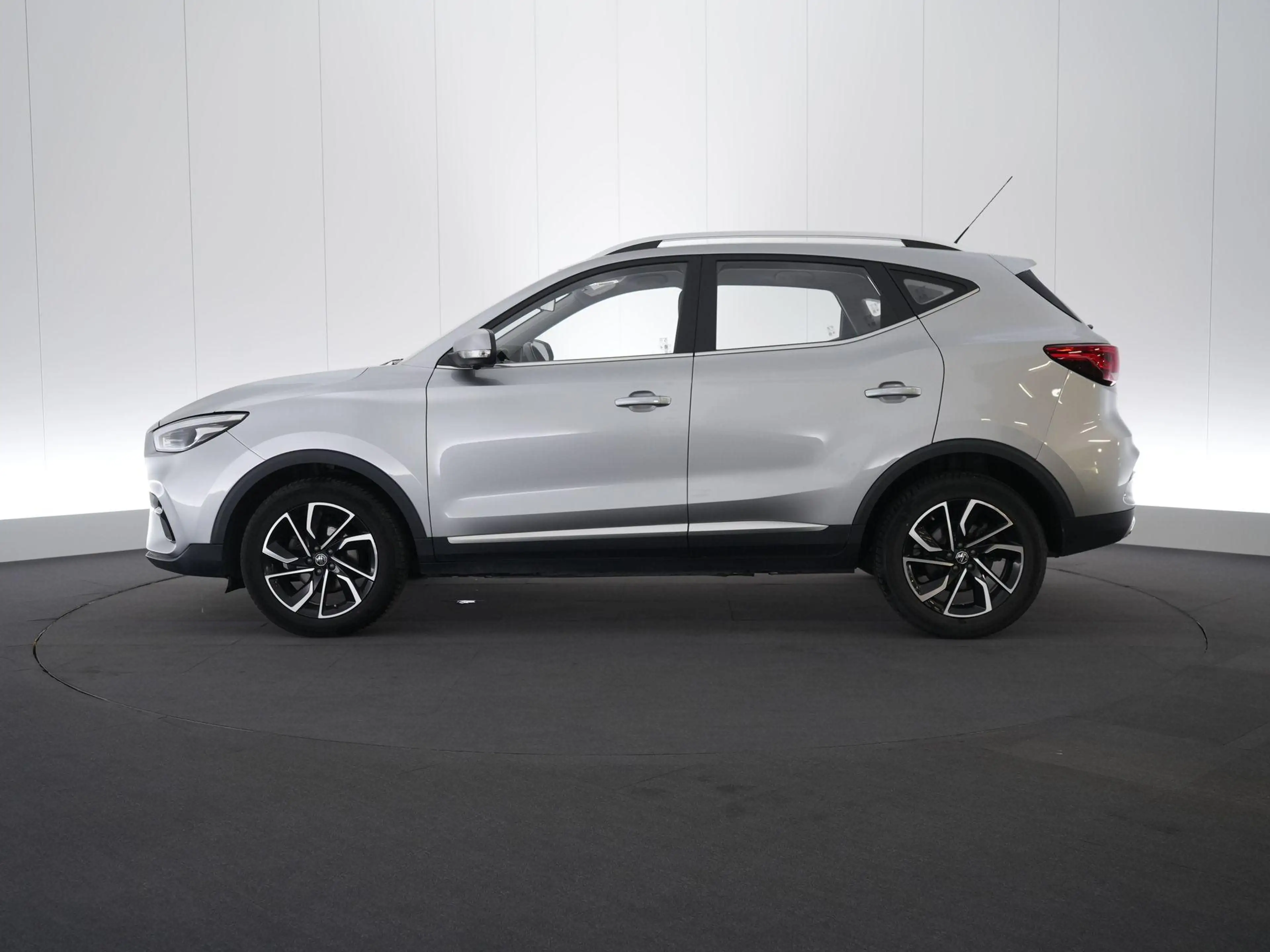 MG ZS ice Luxury vol leder interieur - zetel verwarming — photo 4