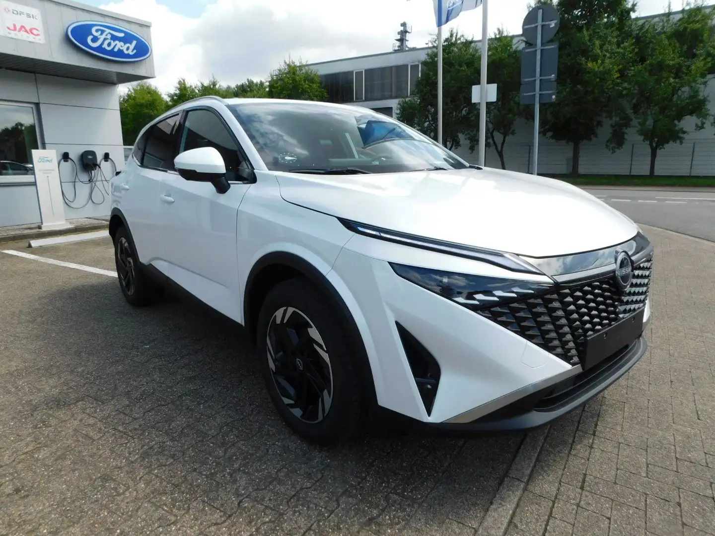 Nissan Qashqai N-Connecta Autom. Navi 360° *FACELIFT* Weiß - 1