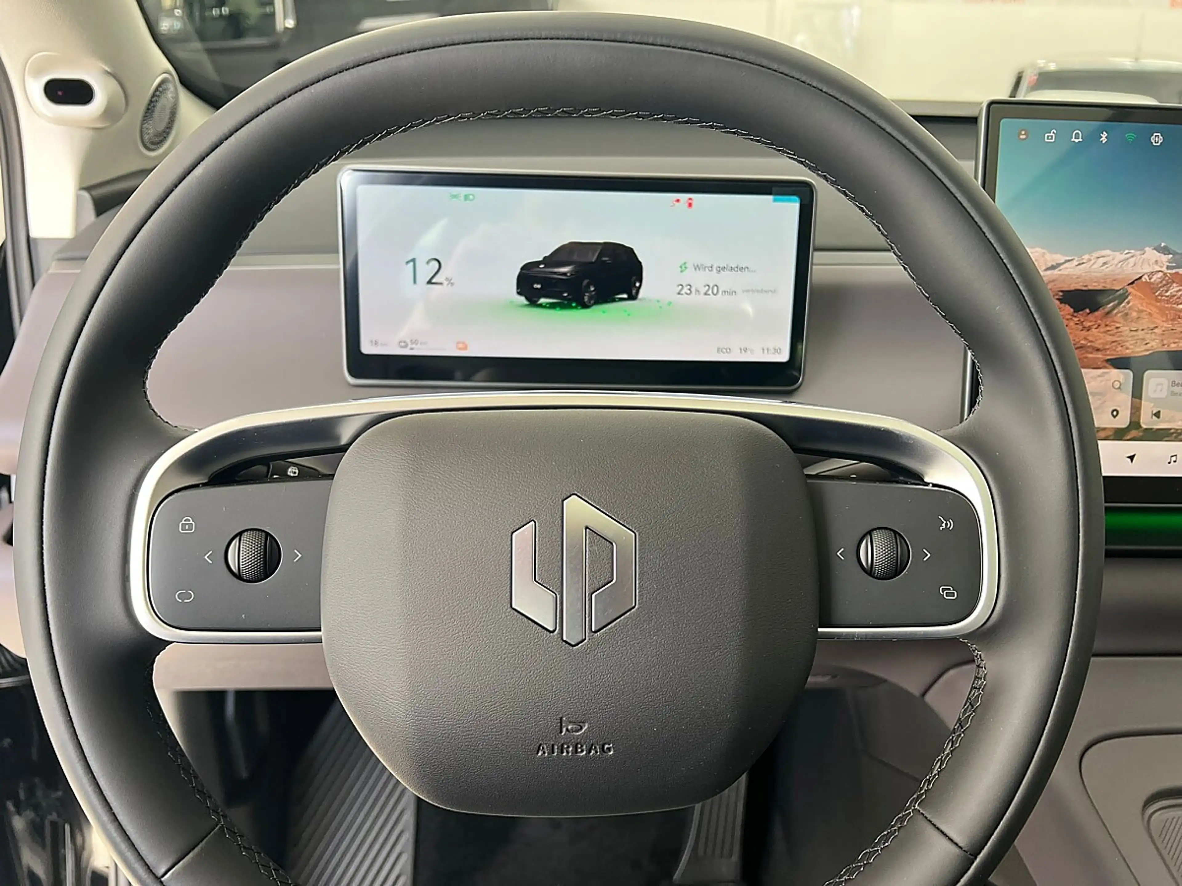 Leapmotor C10 REEV 28,4kWh Design (1080) — photo 12