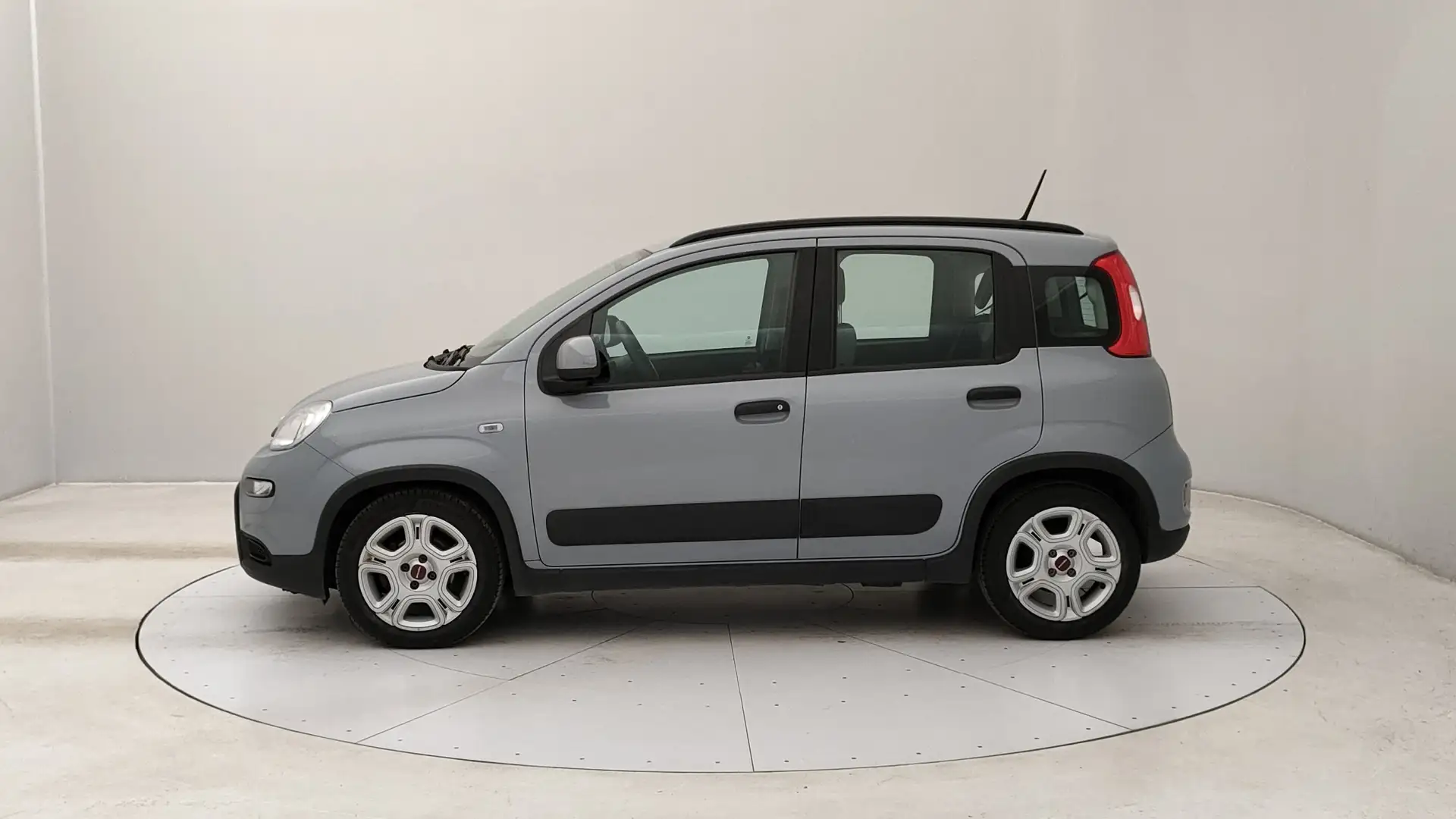 Fiat New Panda 1.0 FireFly Hybrid City Life Grau - 2