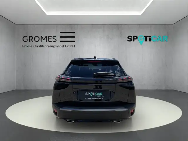 Peugeot 2008 view 4