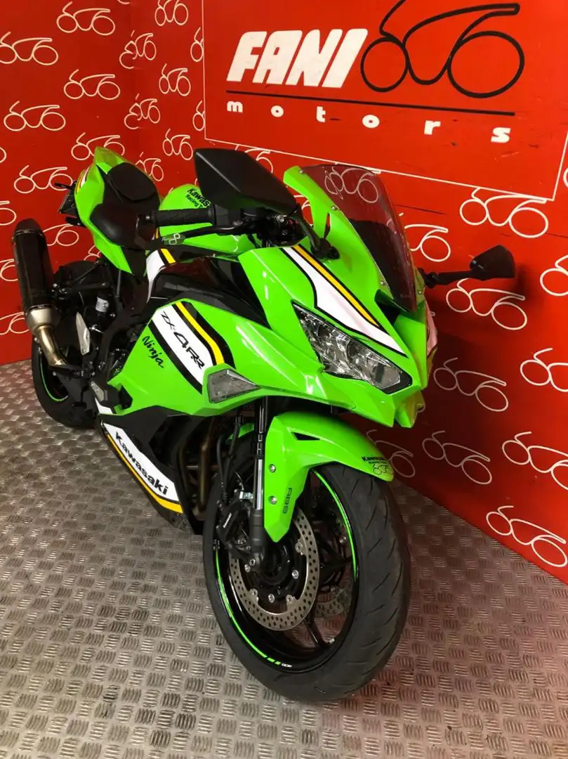 Kawasaki Ninja ZX-4RR . Verde - 2