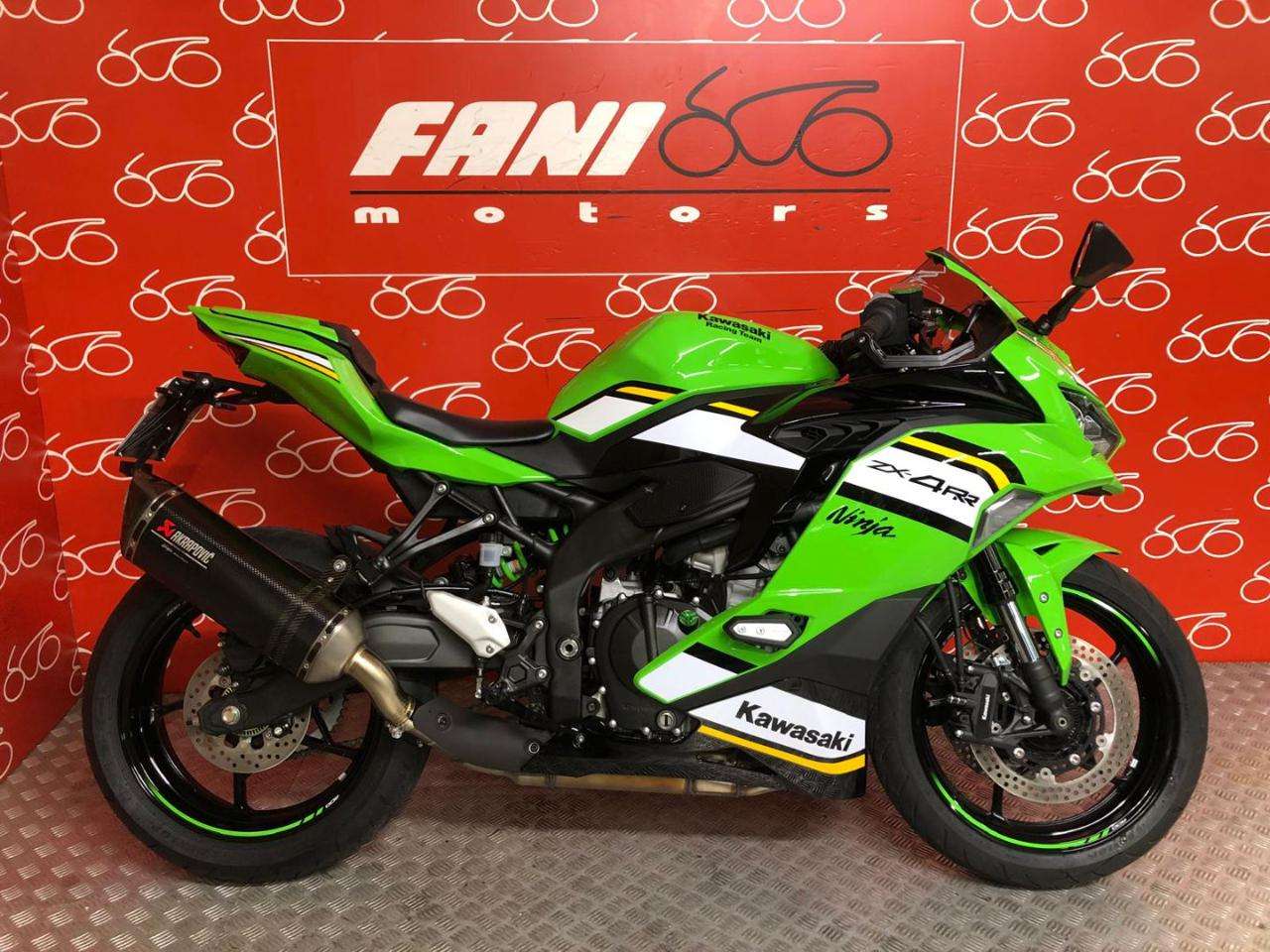 Kawasaki Ninja ZX-4RR .