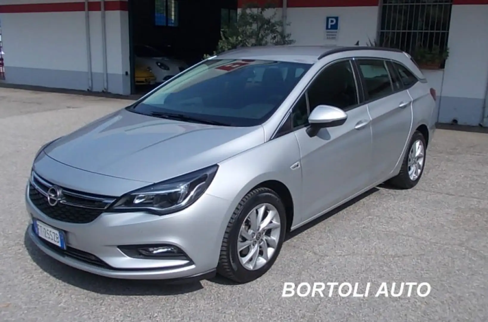 Opel Astra 1.6 CDTi 51.000 KM SPORTS TOURER BUSINESS Grijs - 1