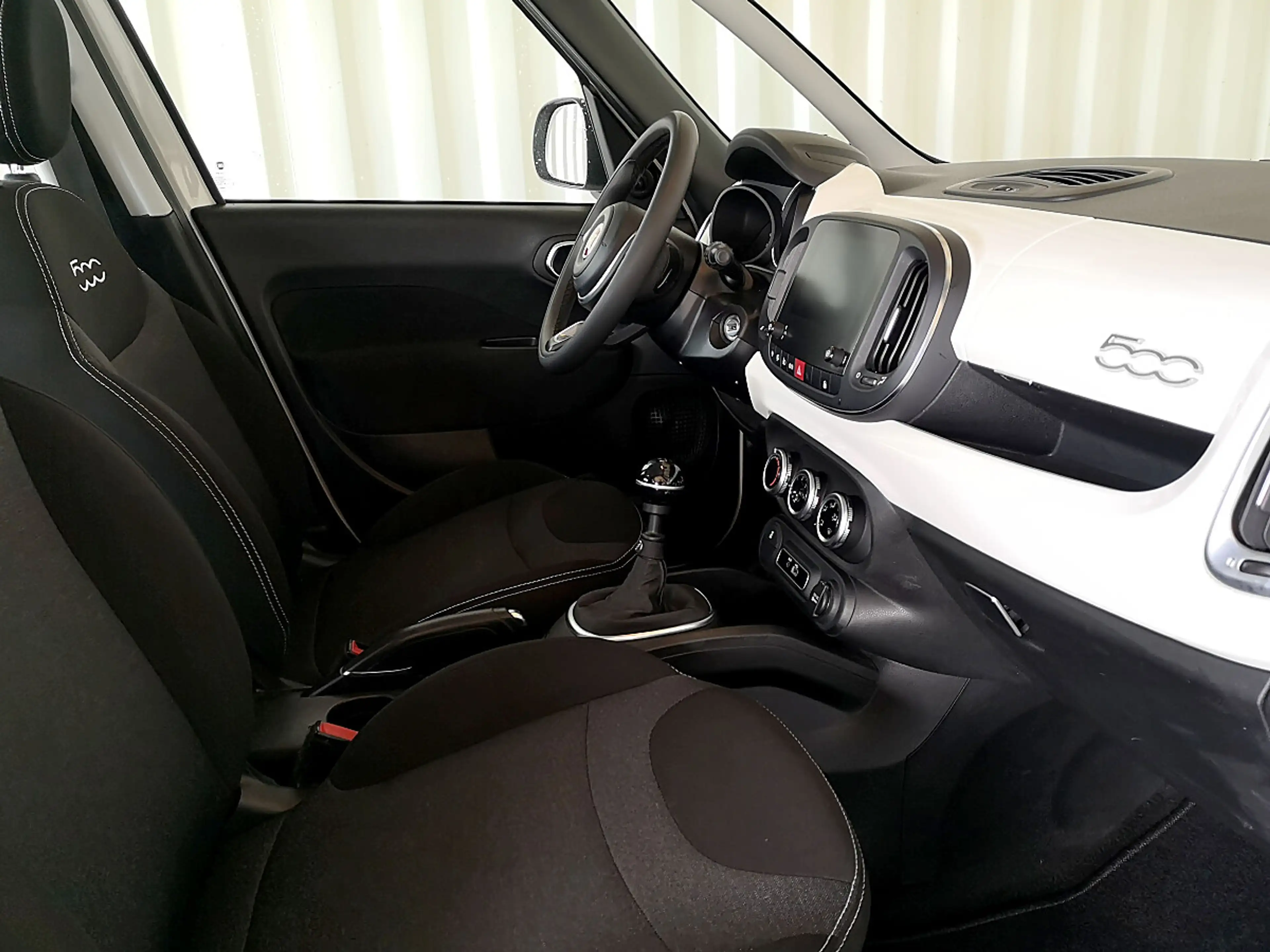Fiat 500L 1,4 95 Mirror "NAVI" — photo 10