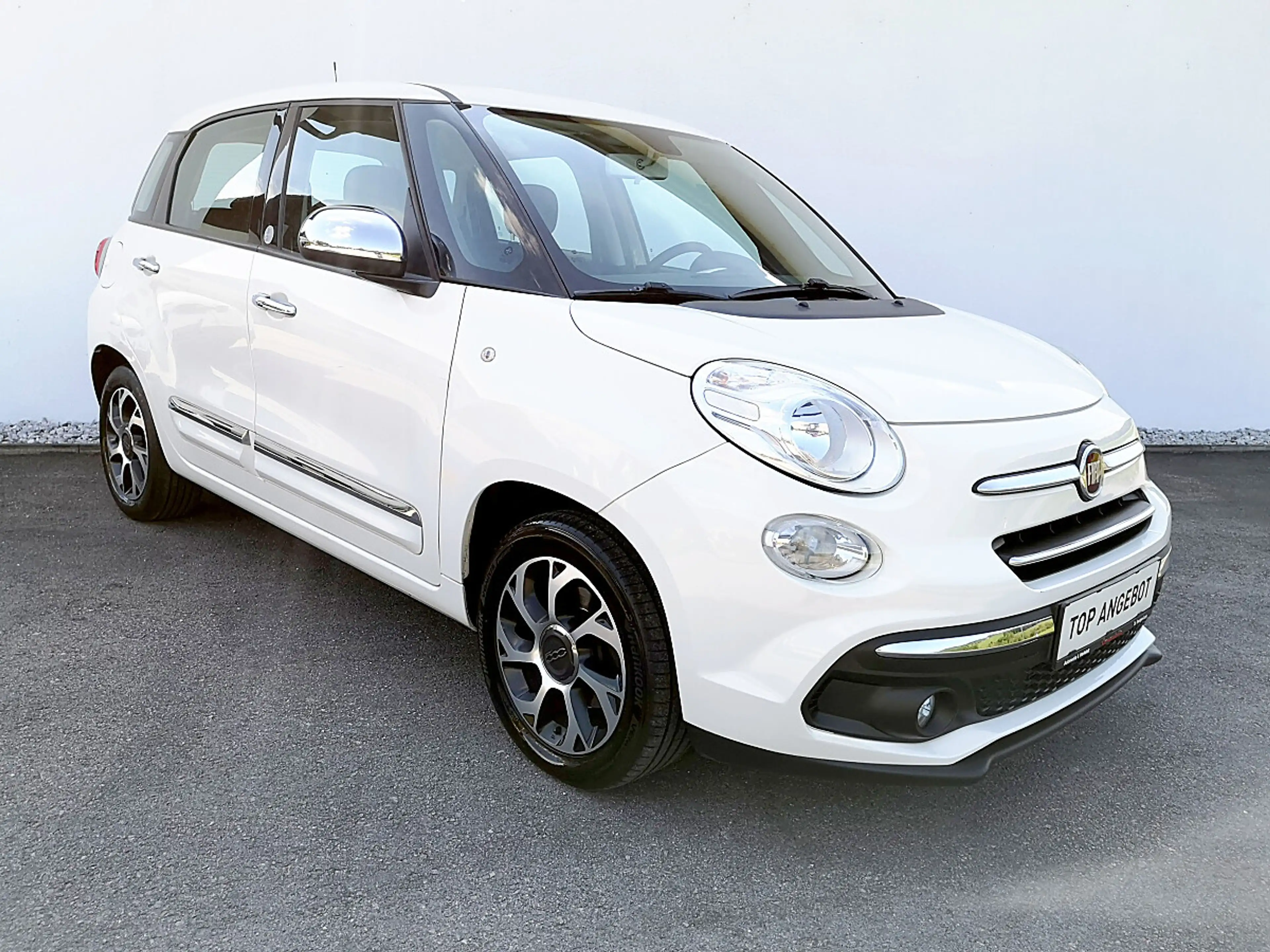 Fiat 500L 1,4 95 Mirror "NAVI" — photo 4