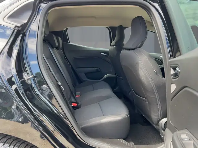 Renault Clio view 9