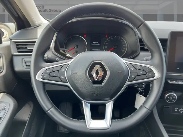 Renault Clio view 11