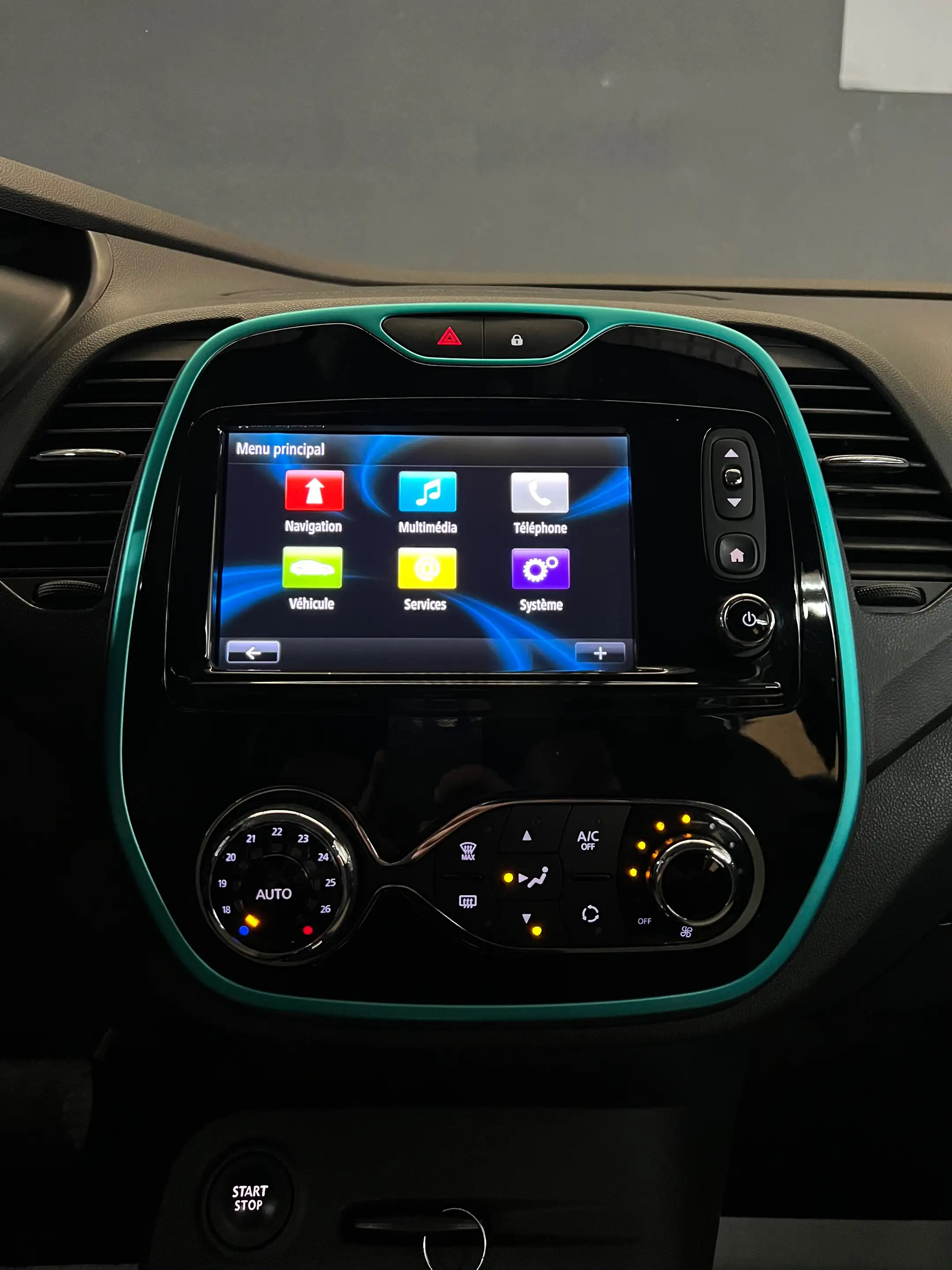 Renault Captur 1.2i TCE - MOTEUR À CHAÎNE - FULL OPTION - BOÎTE AUTOMATIQUE - 12 MOIS GARANTIE !! — photo 11