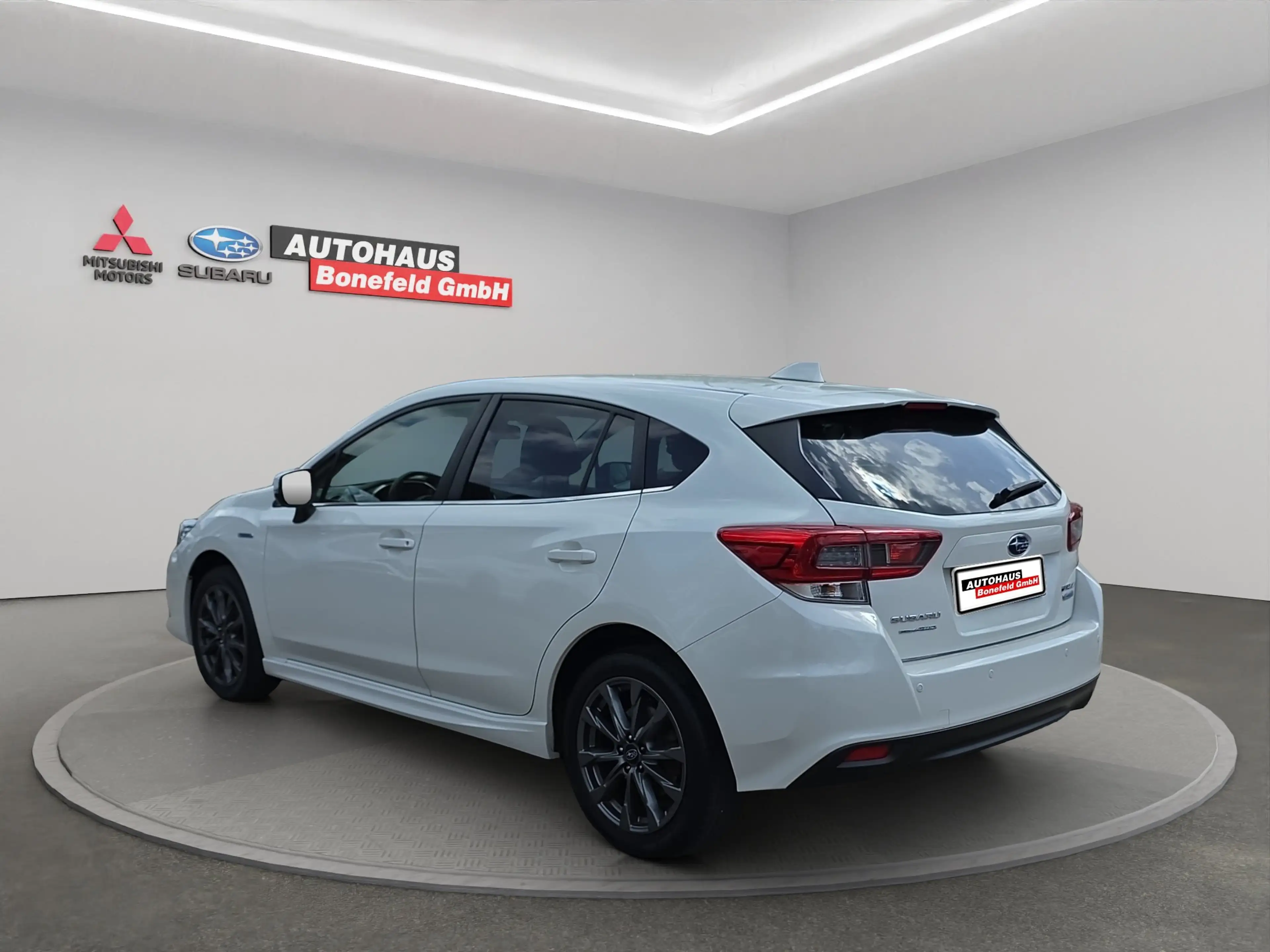 Subaru Impreza 2,0 E-Boxer Platinum AWD LED Navi ACC — photo 4