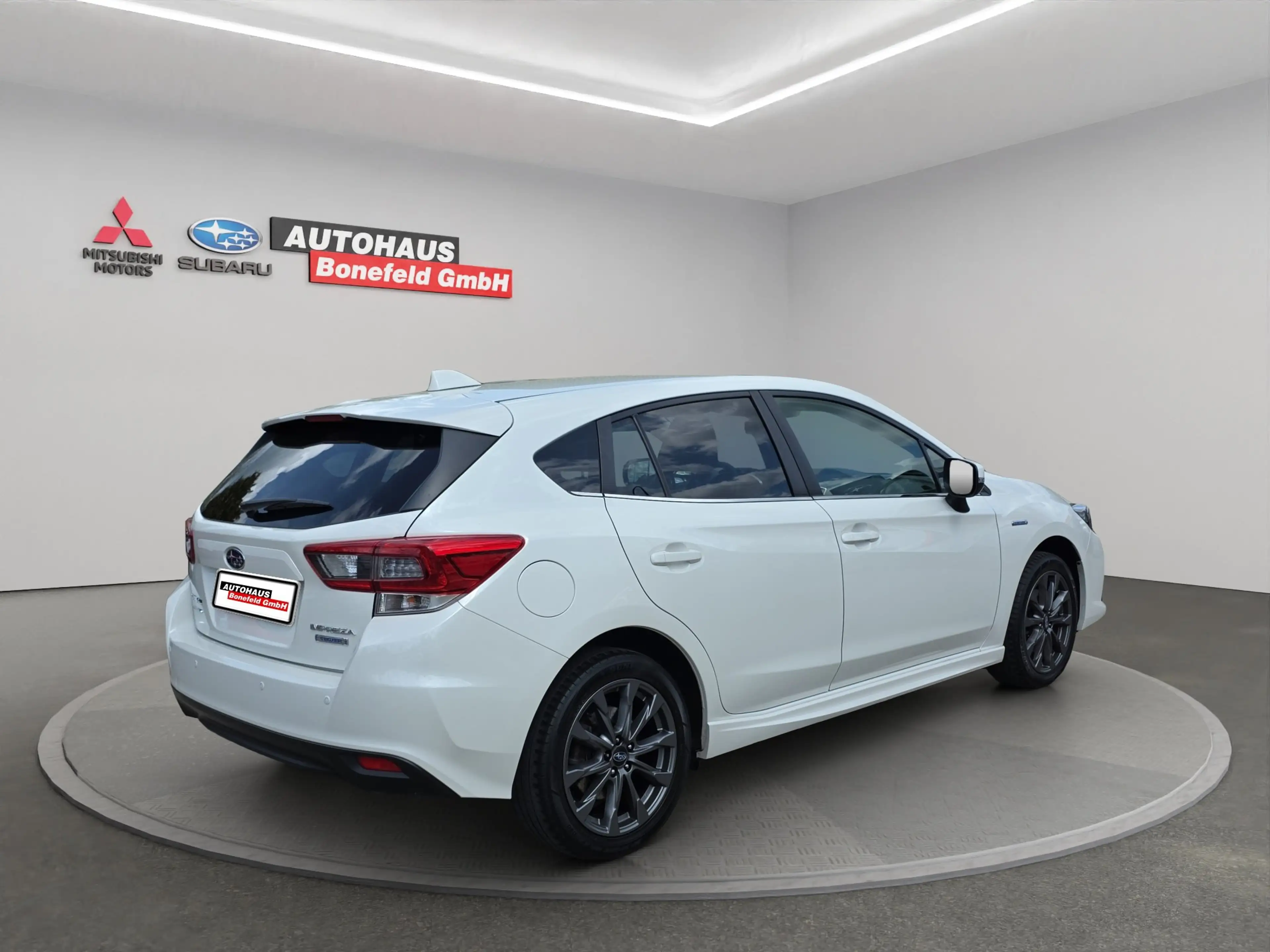 Subaru Impreza 2,0 E-Boxer Platinum AWD LED Navi ACC — photo 3