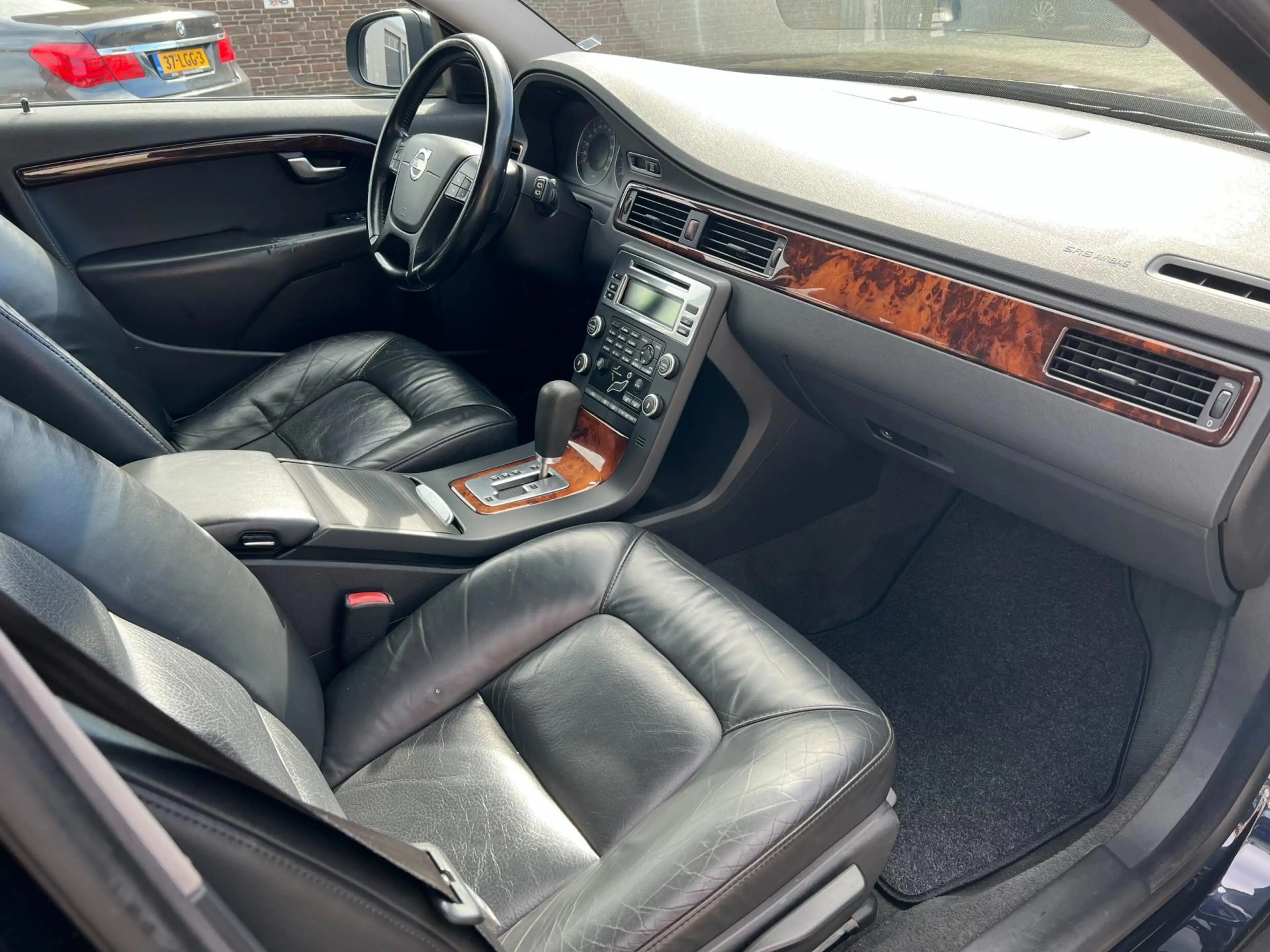 Volvo V70 2.5T Momentum AUT /Airco/Cruise/LMV/Elek. Pakket — photo 11