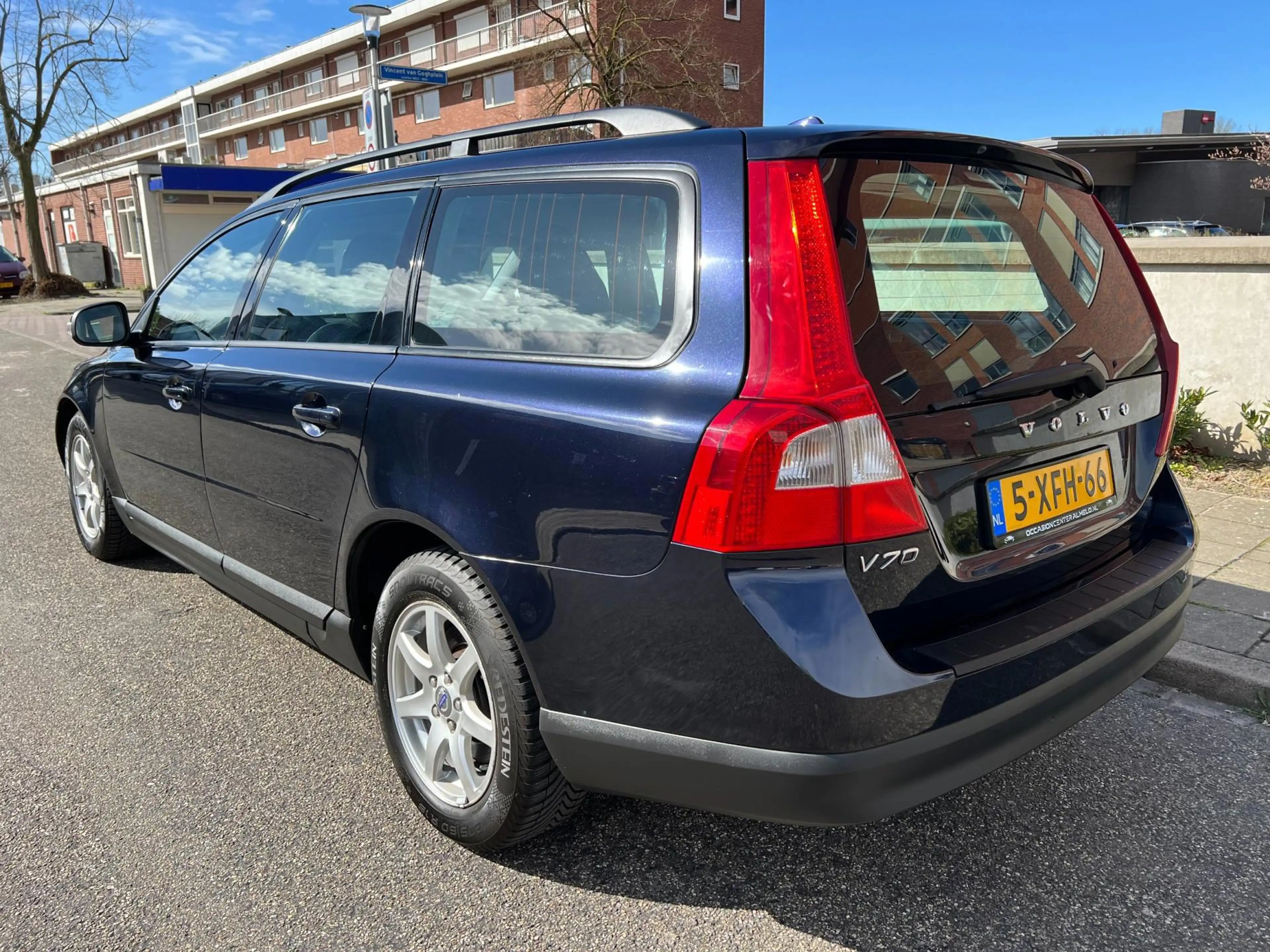Volvo V70 2.5T Momentum AUT /Airco/Cruise/LMV/Elek. Pakket — photo 3