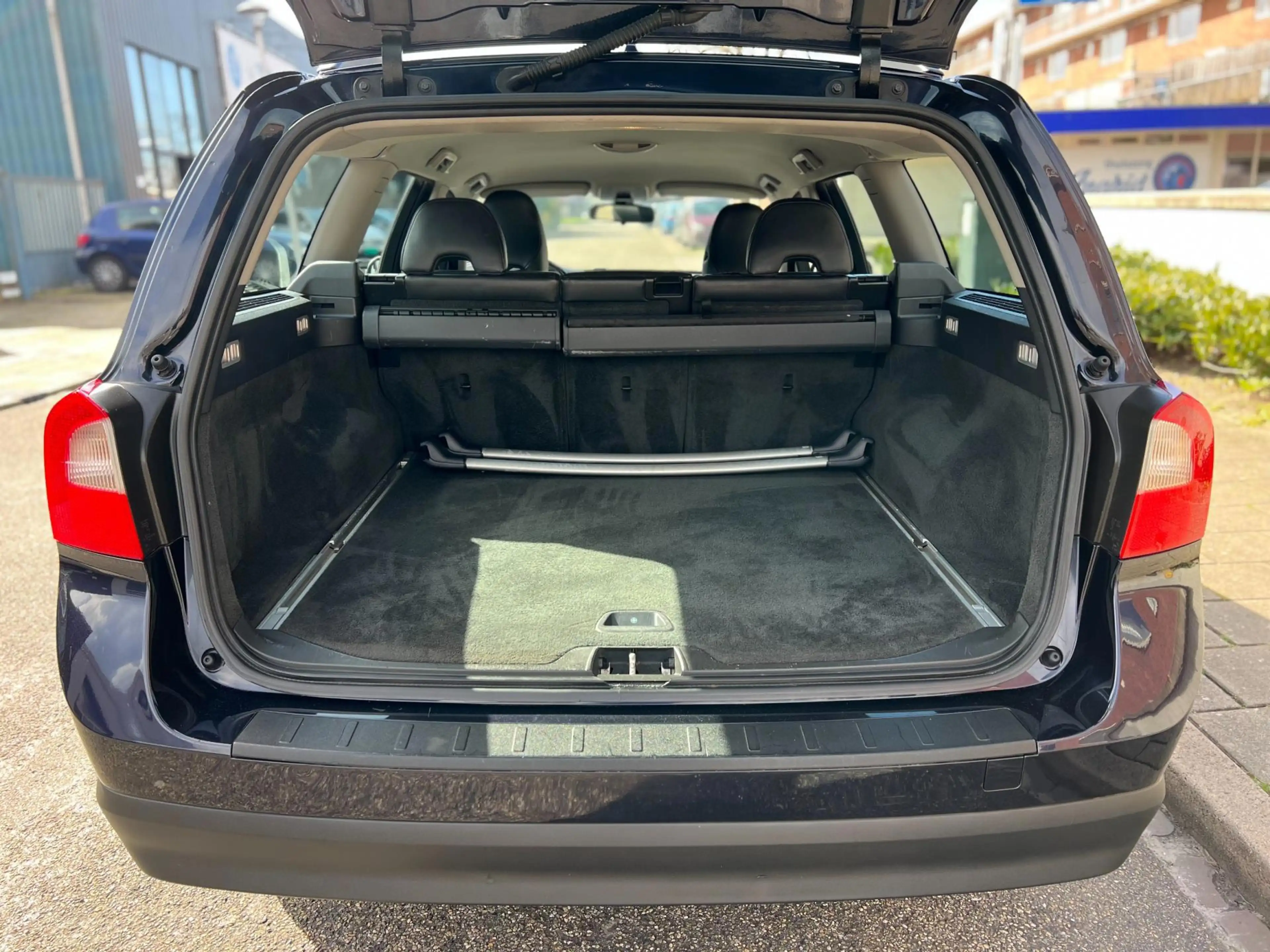 Volvo V70 2.5T Momentum AUT /Airco/Cruise/LMV/Elek. Pakket — photo 5