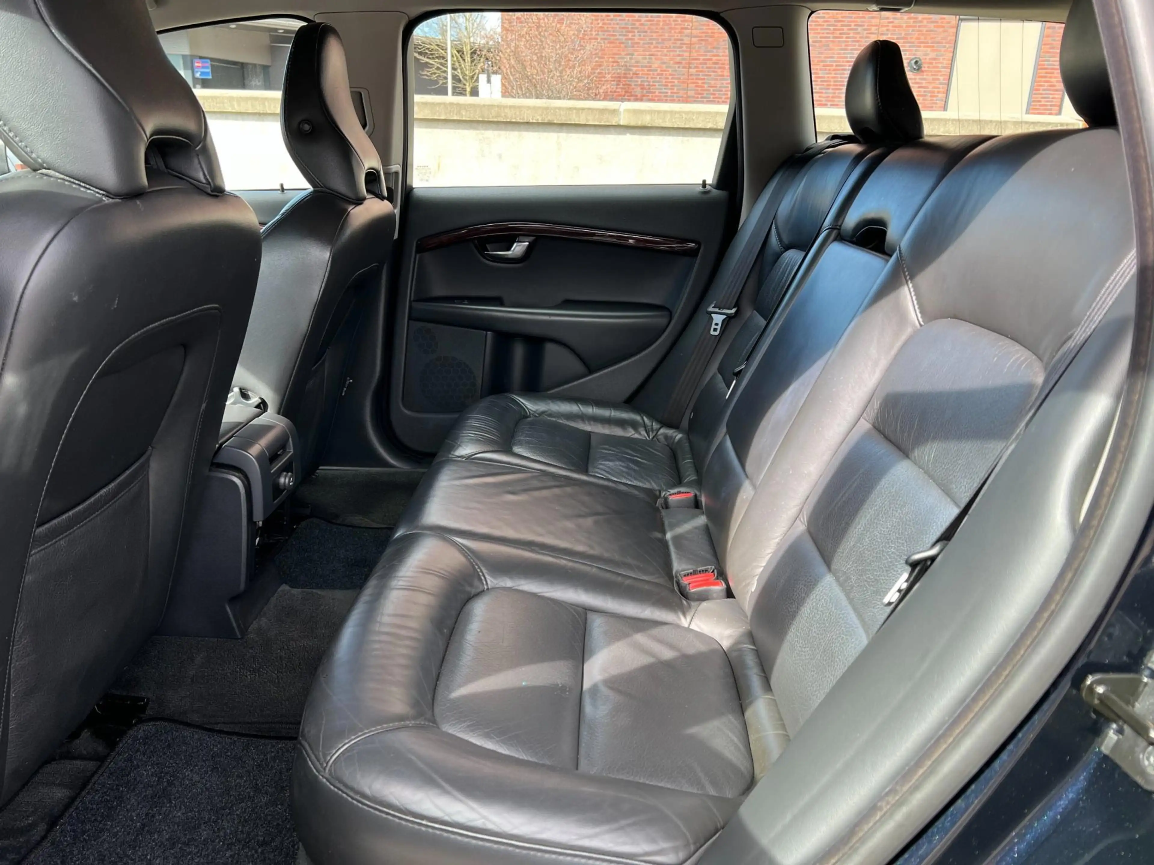 Volvo V70 2.5T Momentum AUT /Airco/Cruise/LMV/Elek. Pakket — photo 14