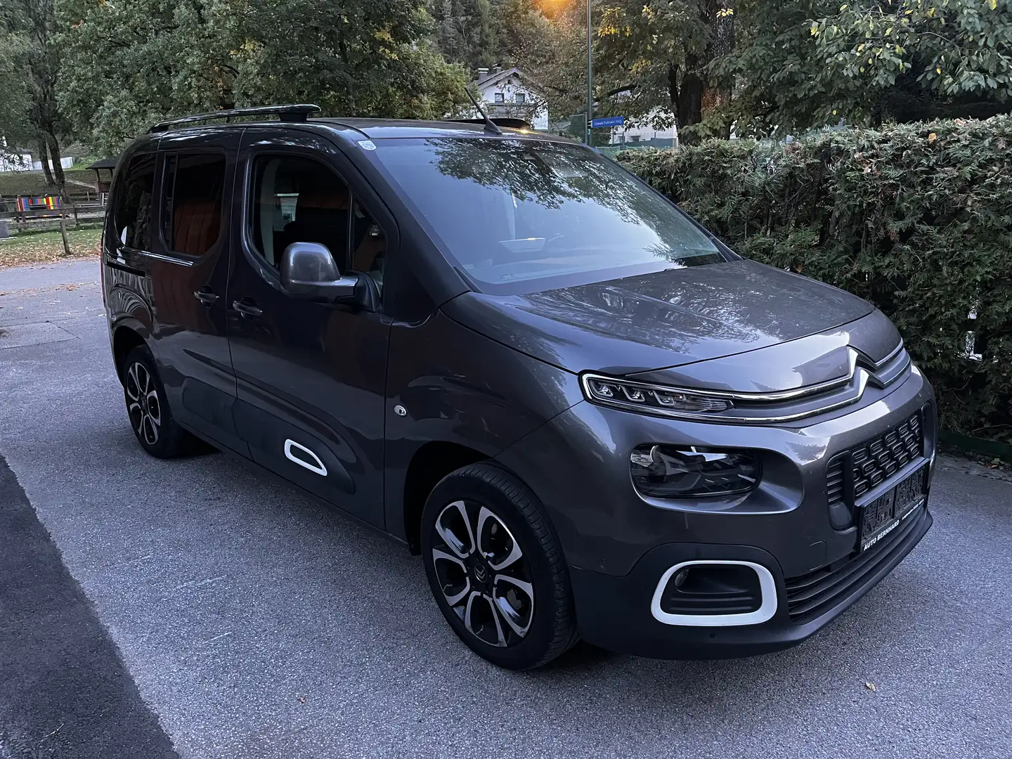 Citroen Berlingo BlueHDI 130 S&S Shine - 1
