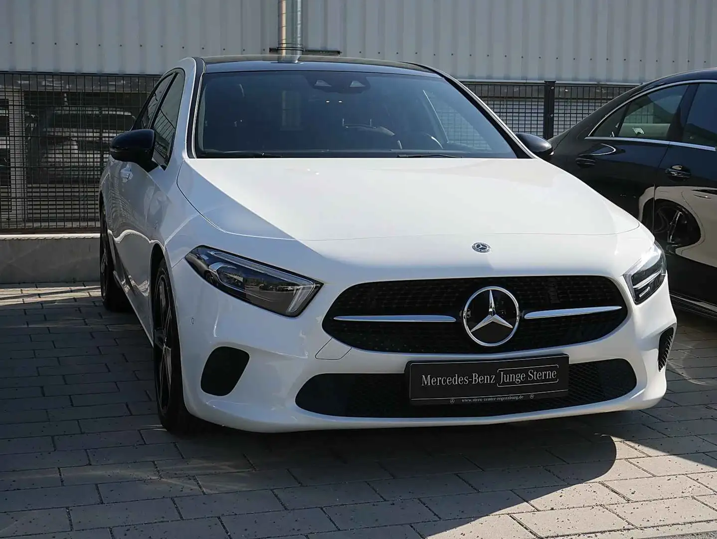 Mercedes-Benz A 250 PROGRESSIVE+PANO+DISRONIC+MULTIBEAM+NIGHT+ Wit - 2