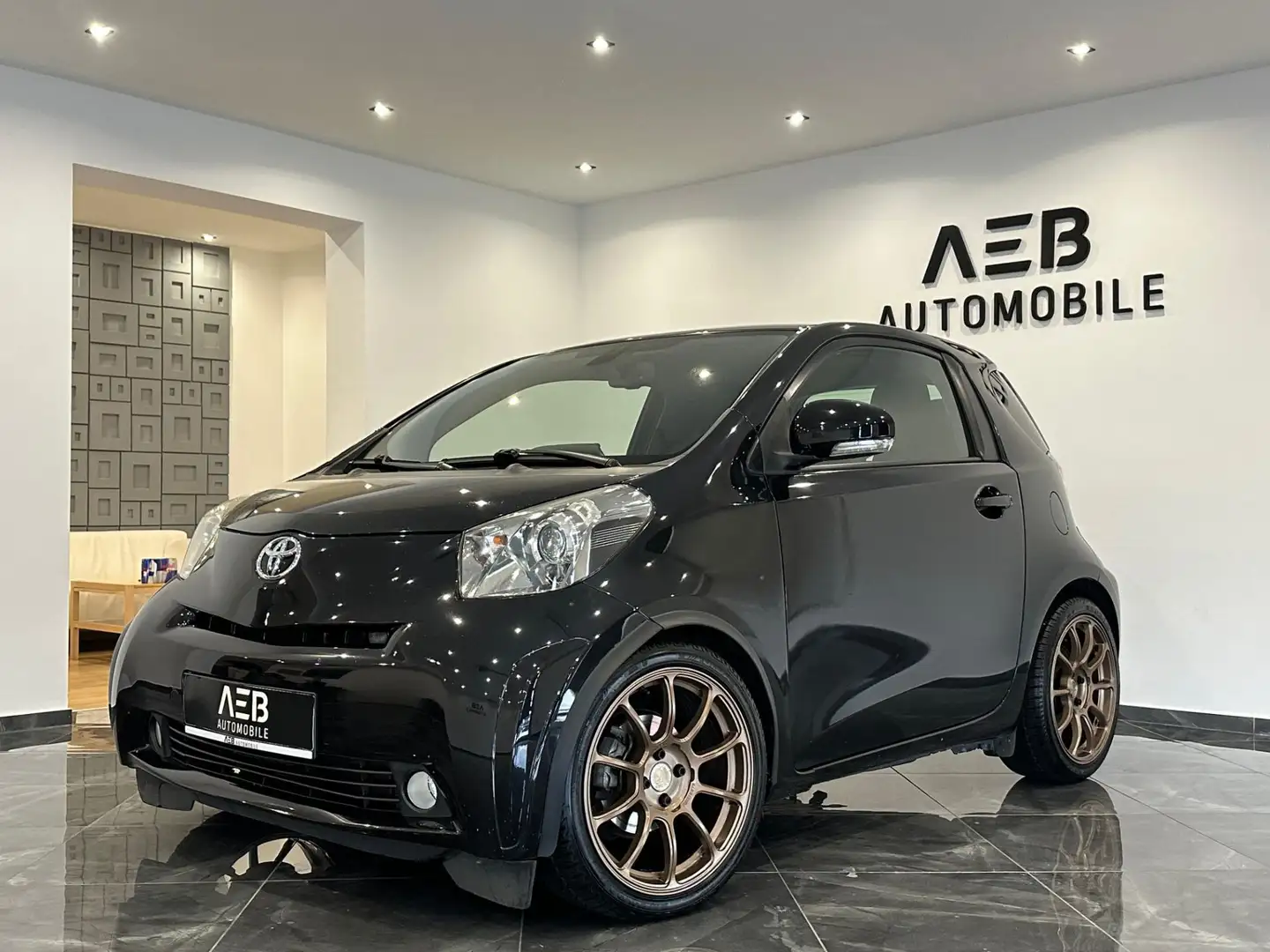 Toyota iQ IQ 1.0 VVT-i Eco Schwarz - 2