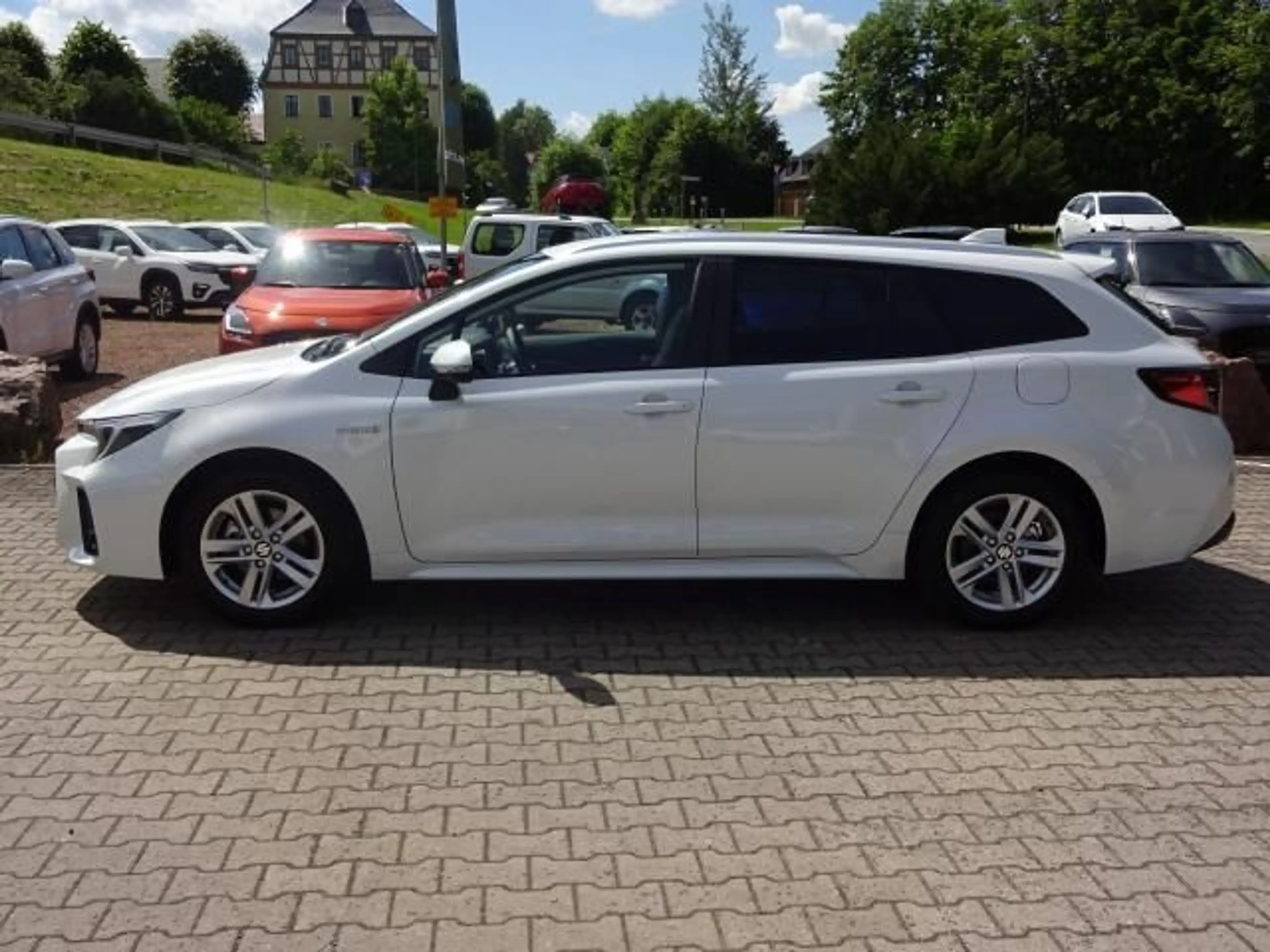 Suzuki Swace SWACE 1.8 CVT COMFORT+ NAVI EINPARKHILFE SITZH. — photo 2