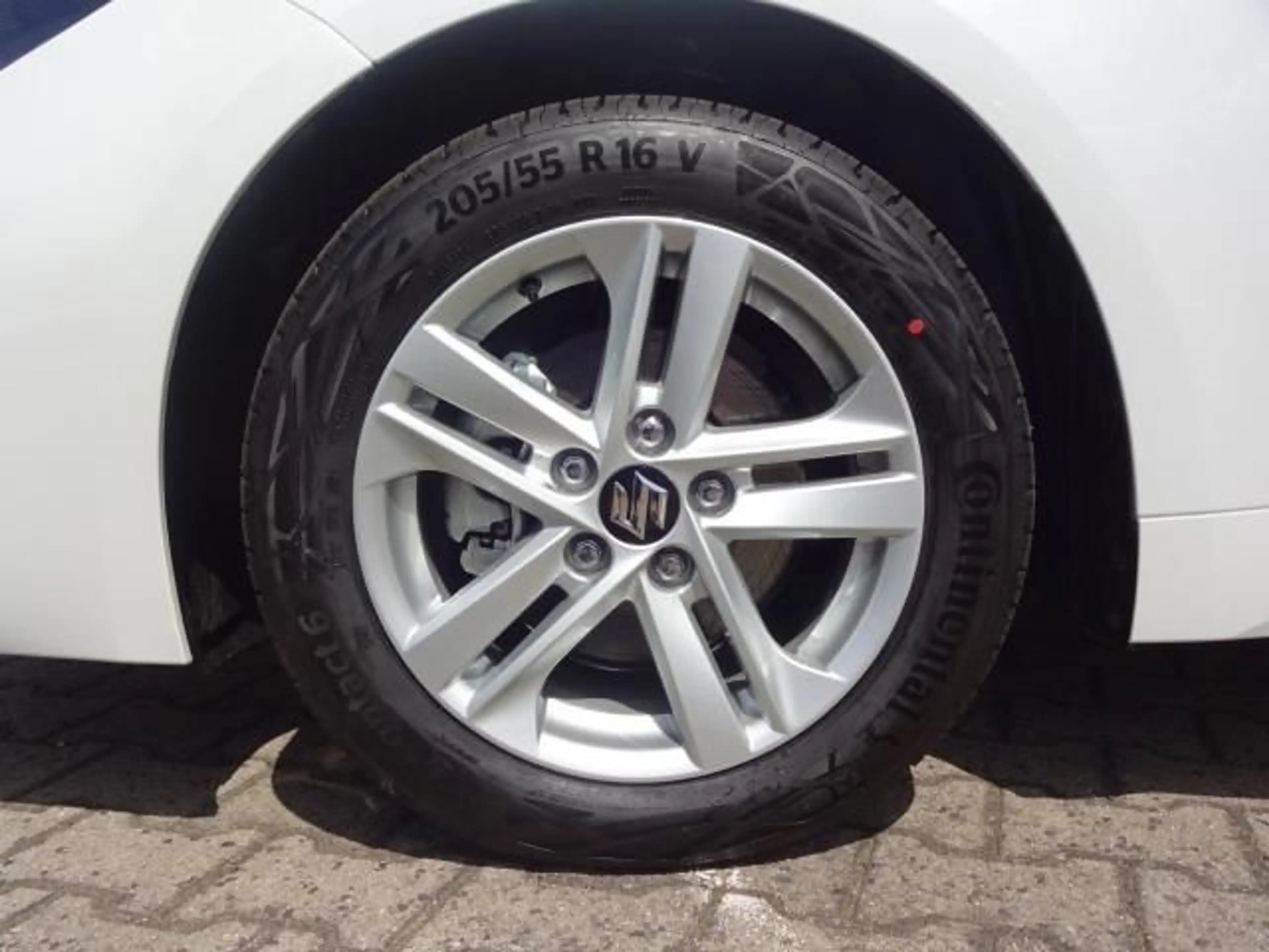 Suzuki Swace SWACE 1.8 CVT COMFORT+ NAVI EINPARKHILFE SITZH. — photo 12