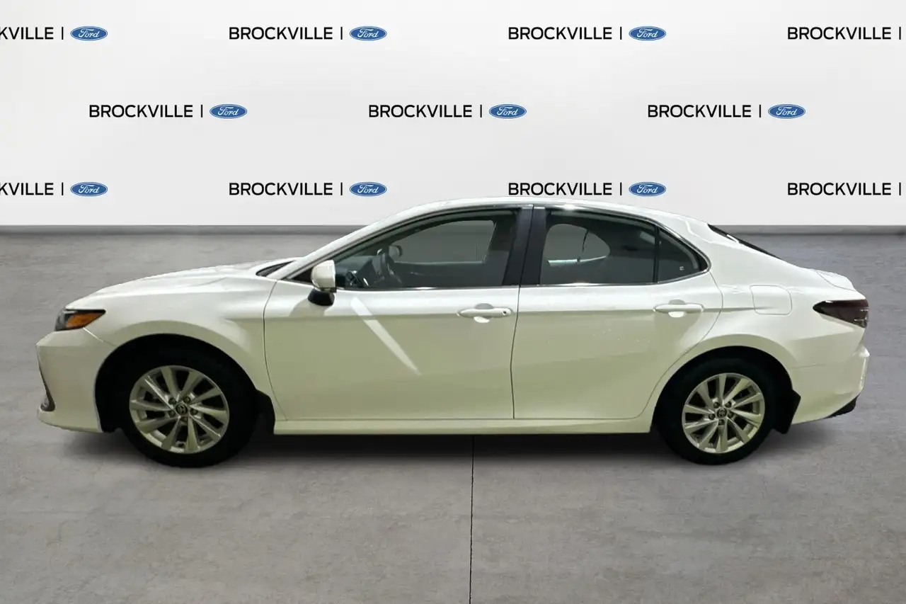 Toyota Camry снимка Toyota Camry