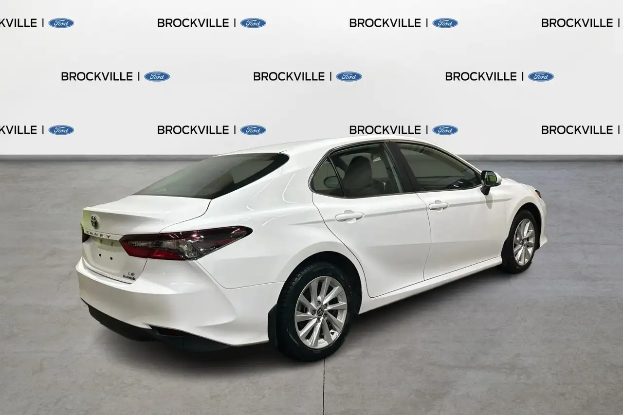 Toyota Camry снимка Toyota Camry