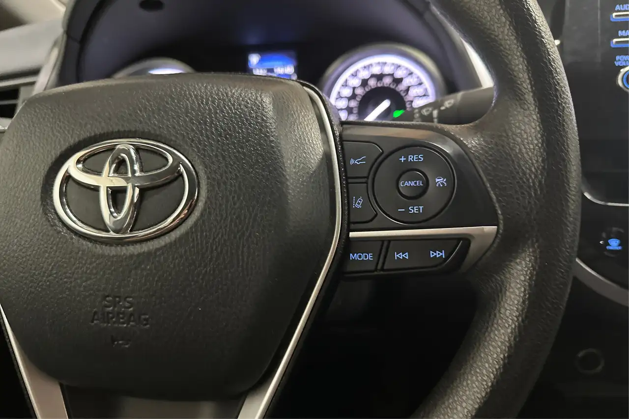 Toyota Camry снимка Toyota Camry