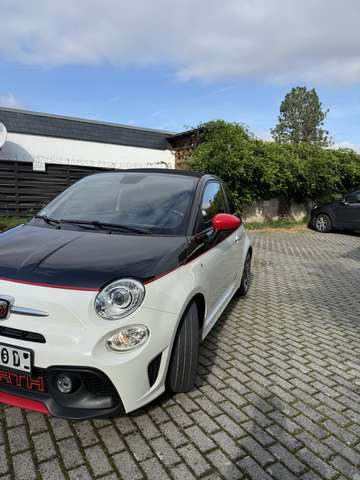 Imagine Abarth 595C 1.4 T-Jet 16V 595C Turismo Turismo